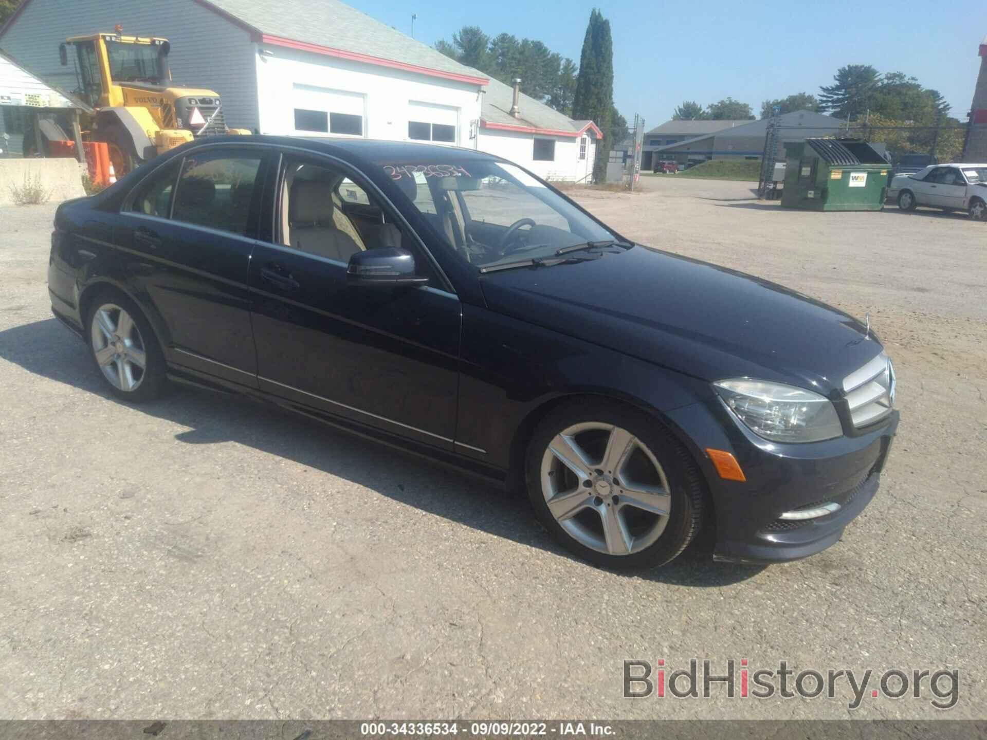 Photo WDDGF8BB1BR162444 - MERCEDES-BENZ C-CLASS 2011