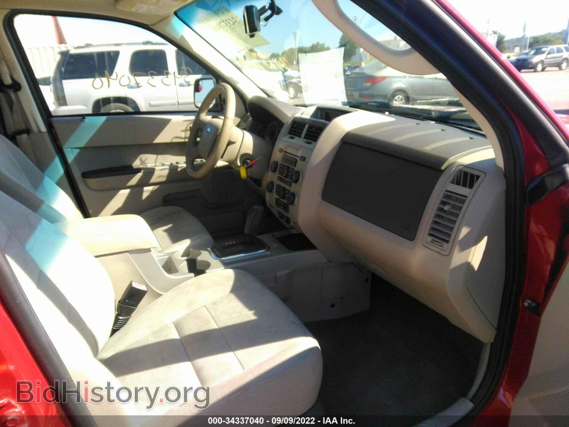 2010 FORD ESCAPE - VIN: 1FMCU0D73AKB42949 - Photo 5