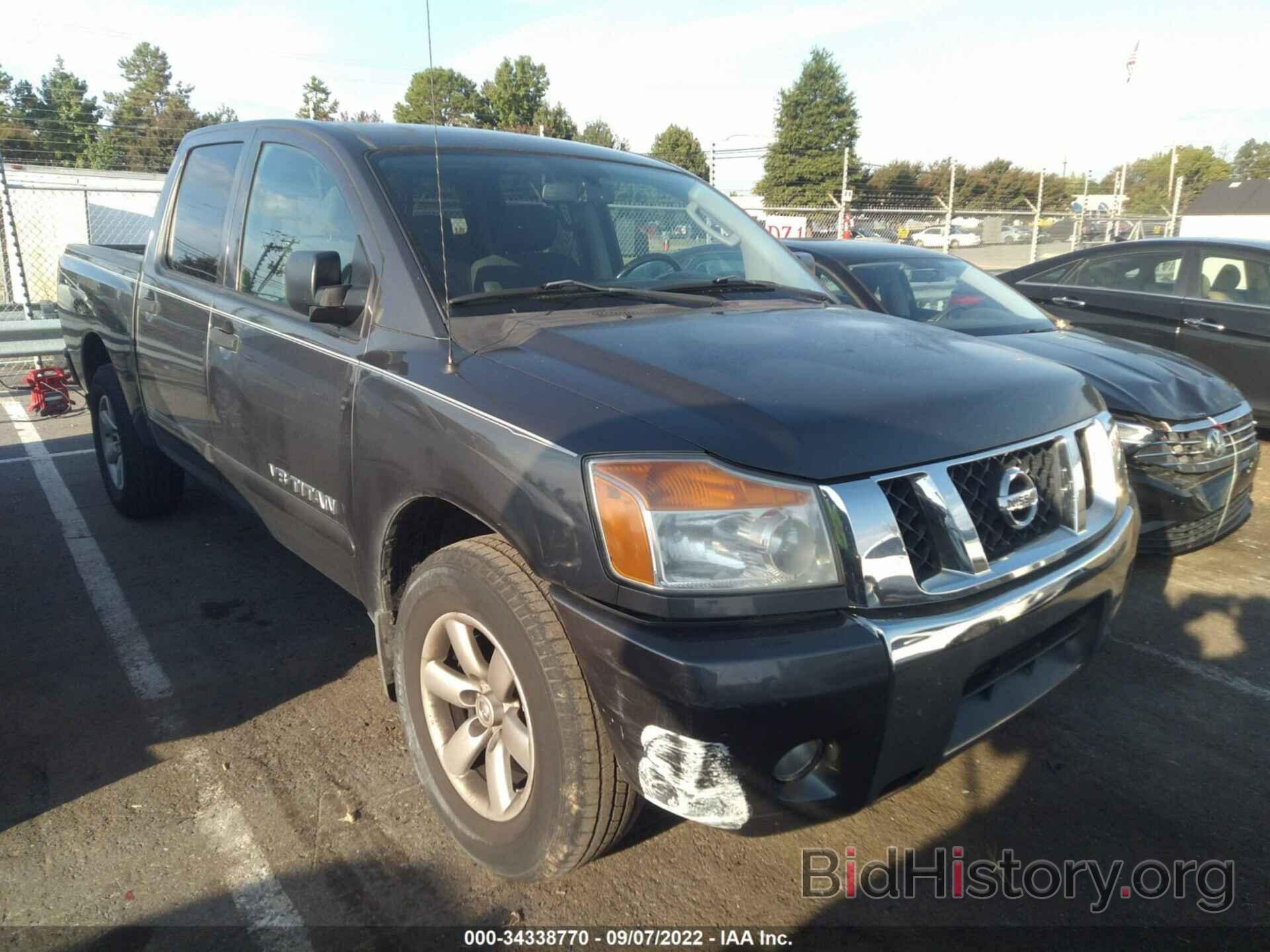 Photo 1N6BA0ED8BN300518 - NISSAN TITAN 2011