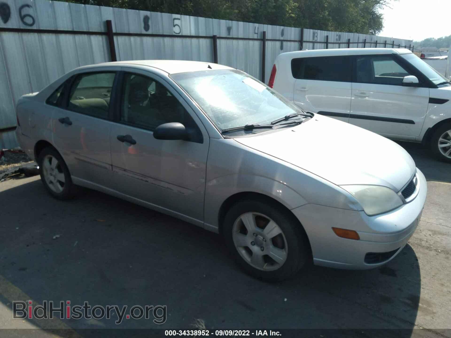 Photo 1FAFP34N57W122122 - FORD FOCUS 2007