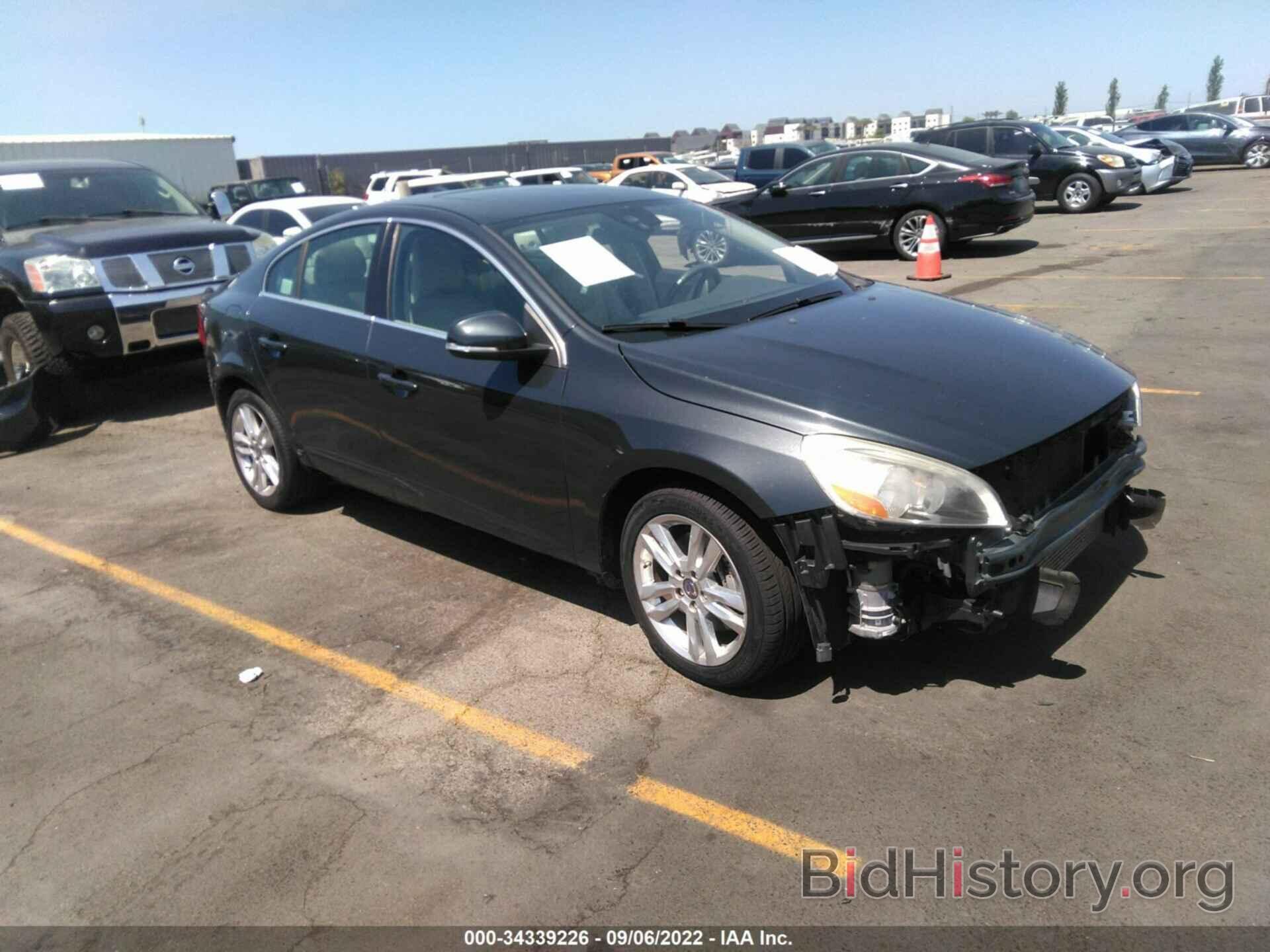 Photo YV1622FS3C2083726 - VOLVO S60 2012