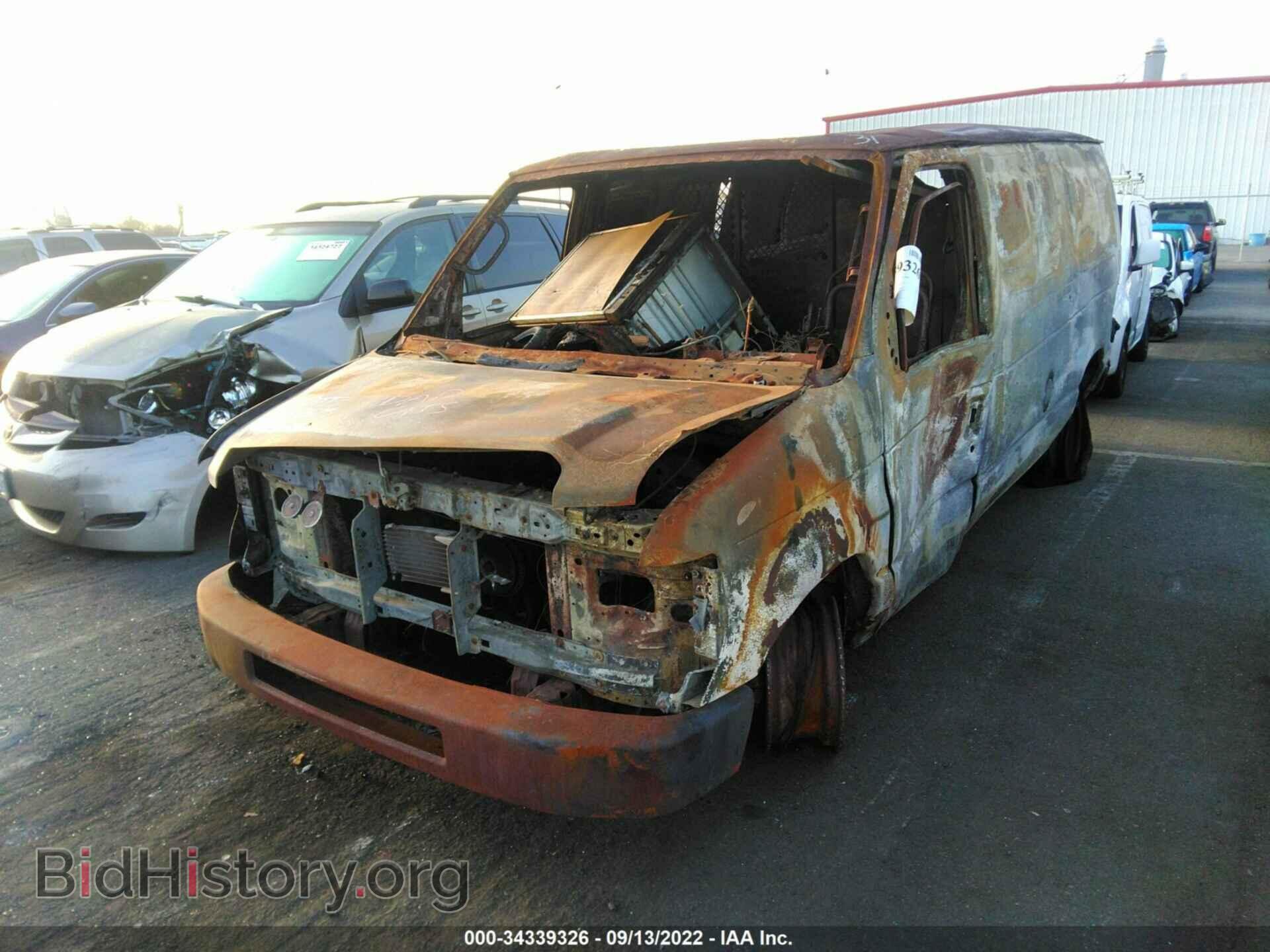 2011 FORD ECONOLINE CARGO VAN - VIN: 1FTNE2EW0BDB04130 - Photo 2
