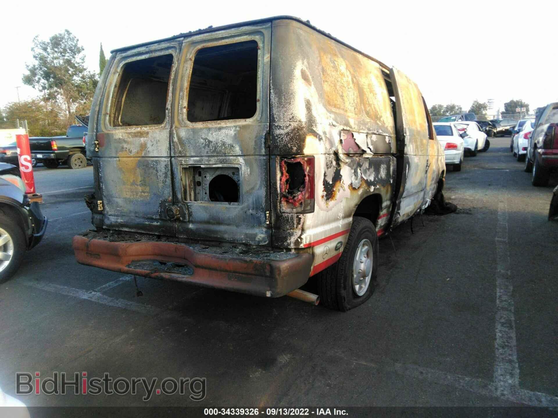 2011 FORD ECONOLINE CARGO VAN - VIN: 1FTNE2EW0BDB04130 - Photo 4