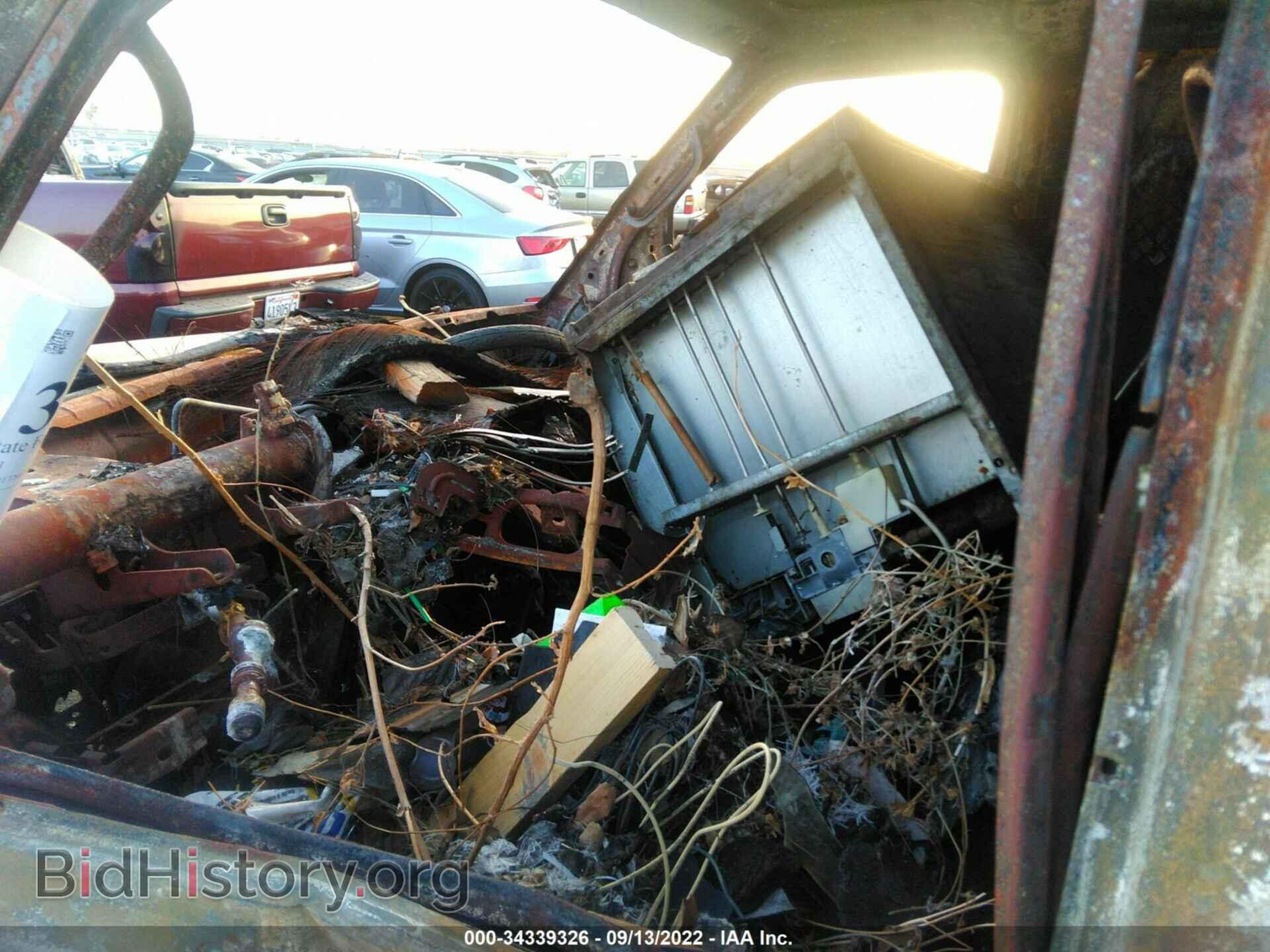 2011 FORD ECONOLINE CARGO VAN - VIN: 1FTNE2EW0BDB04130 - Photo 5