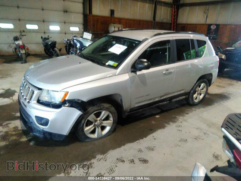 2011 Jeep COMPASS (VIN 1J4NF1FB4BD197506) — фото 2 из 11