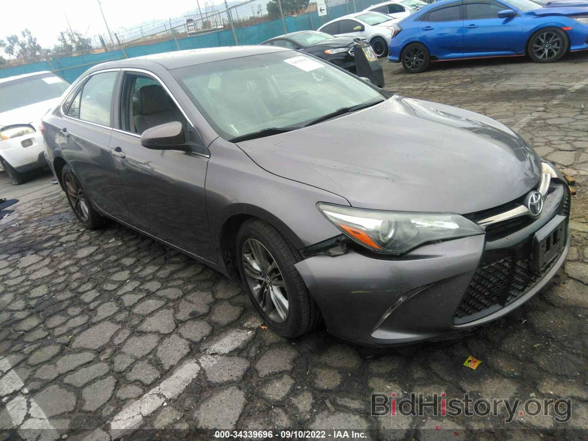 Photo 4T1BF1FK2FU043029 - TOYOTA CAMRY 2015