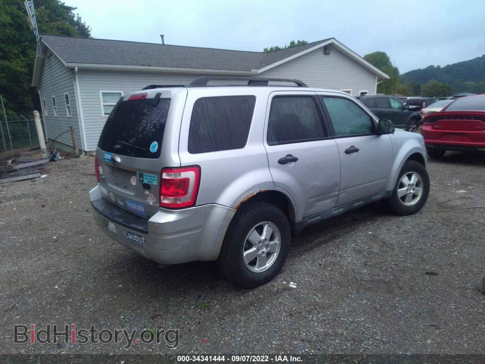 2011 FORD ESCAPE - VIN: 1FMCU0D74BKB21173 - Фото 4