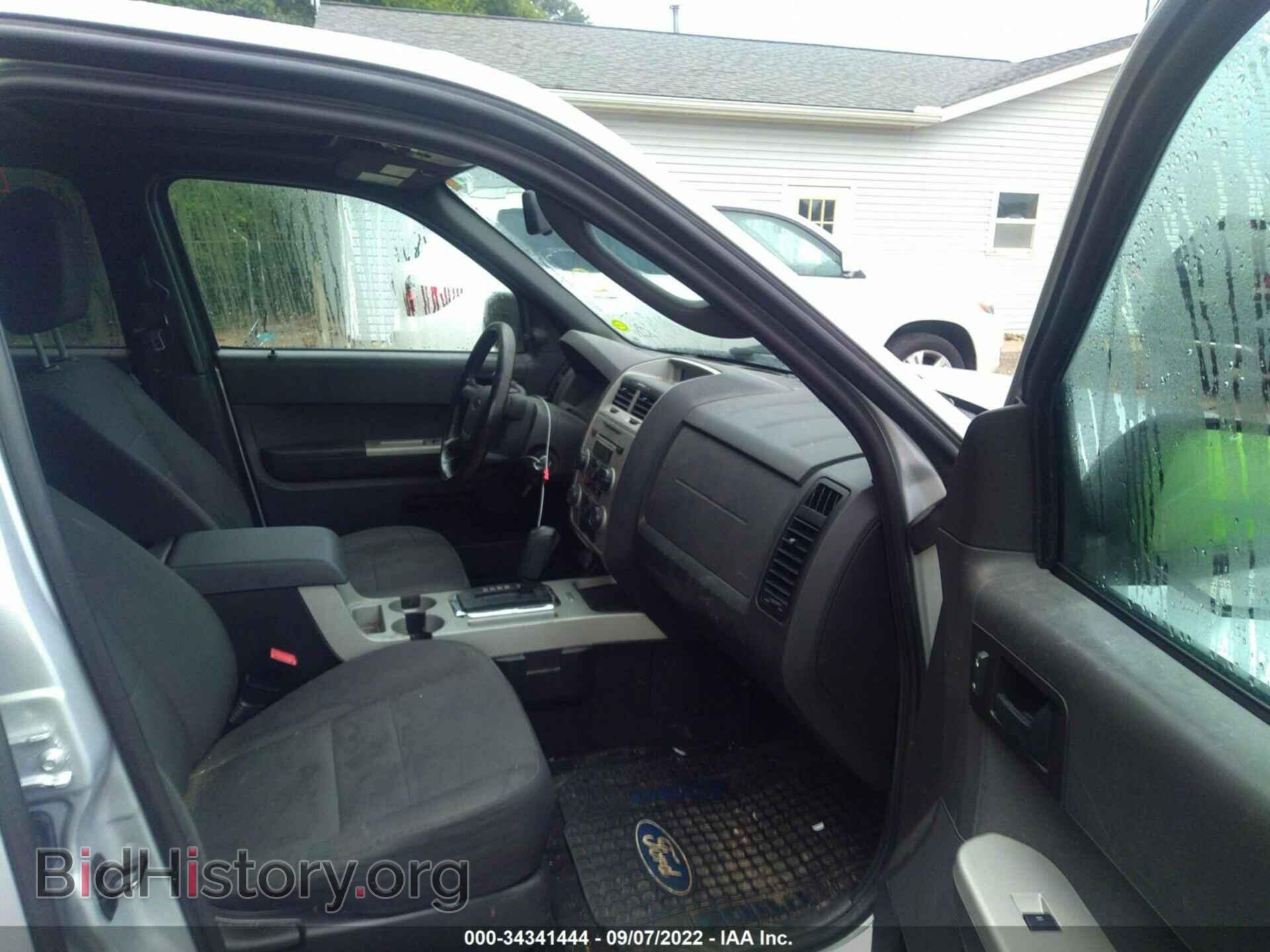 2011 FORD ESCAPE - VIN: 1FMCU0D74BKB21173 - Фото 5