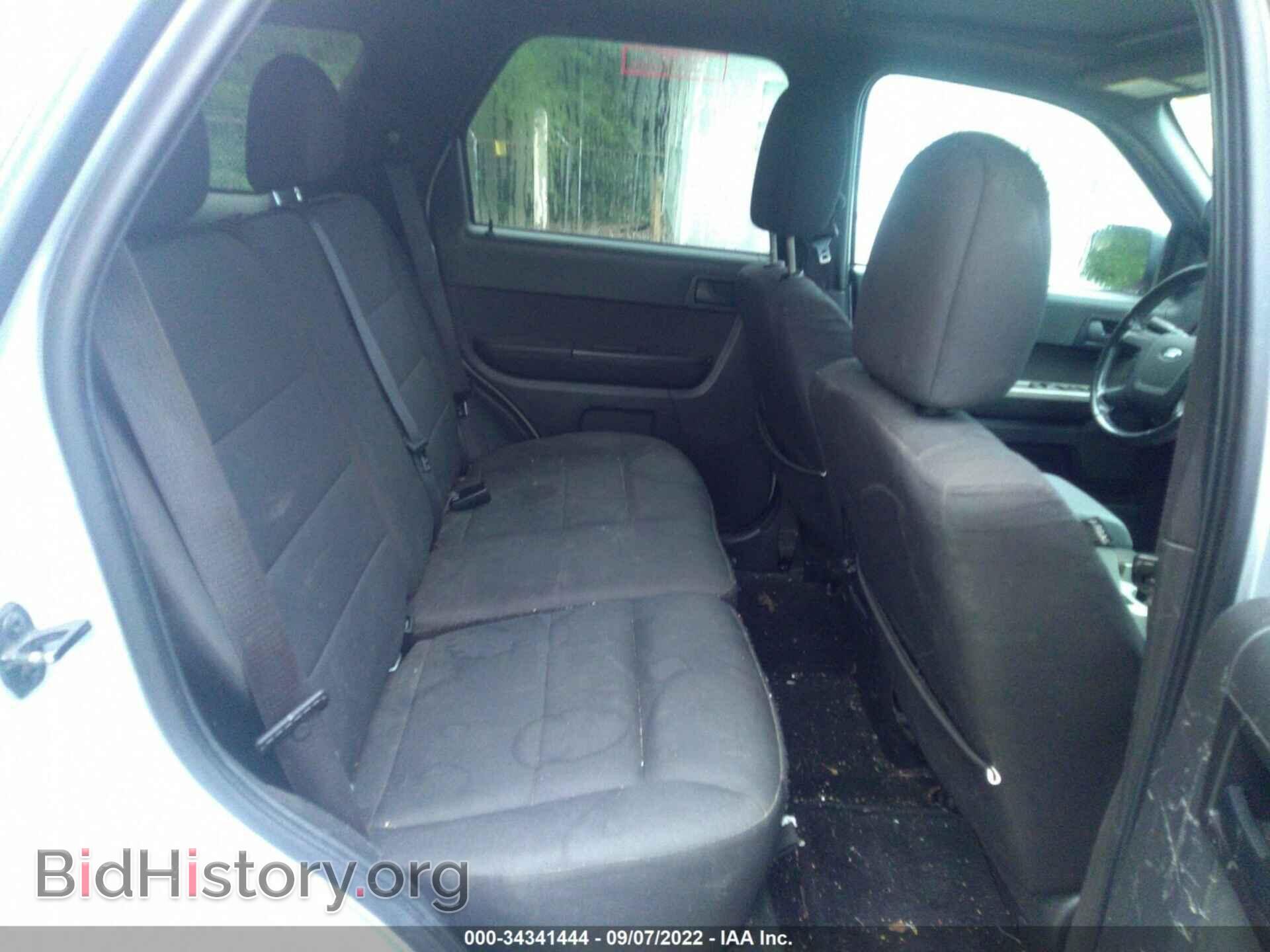 2011 FORD ESCAPE - VIN: 1FMCU0D74BKB21173 - Фото 8