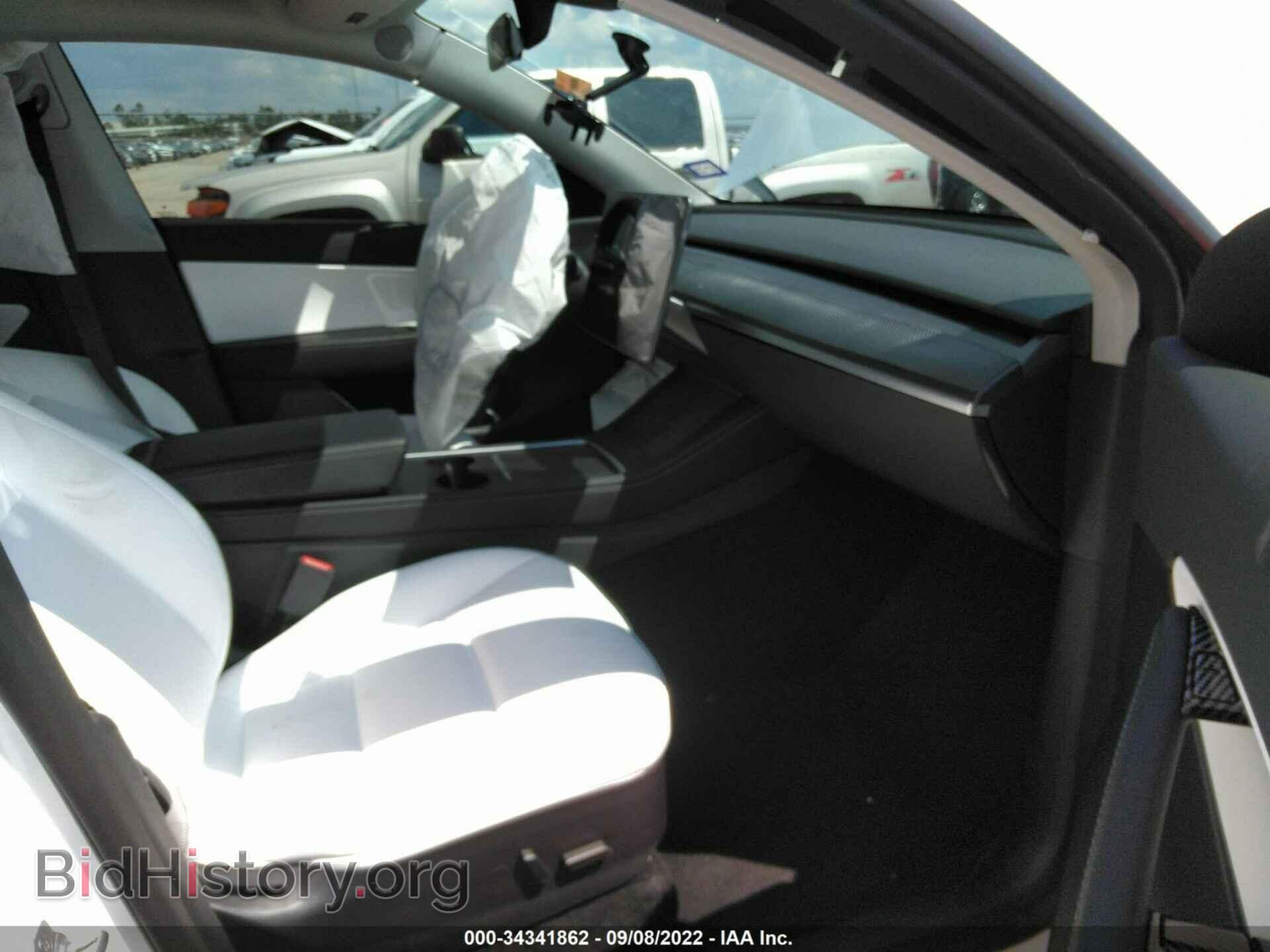 2022 TESLA MODEL Y - VIN: 7SAYGDEF5NF450998 - Фото 5