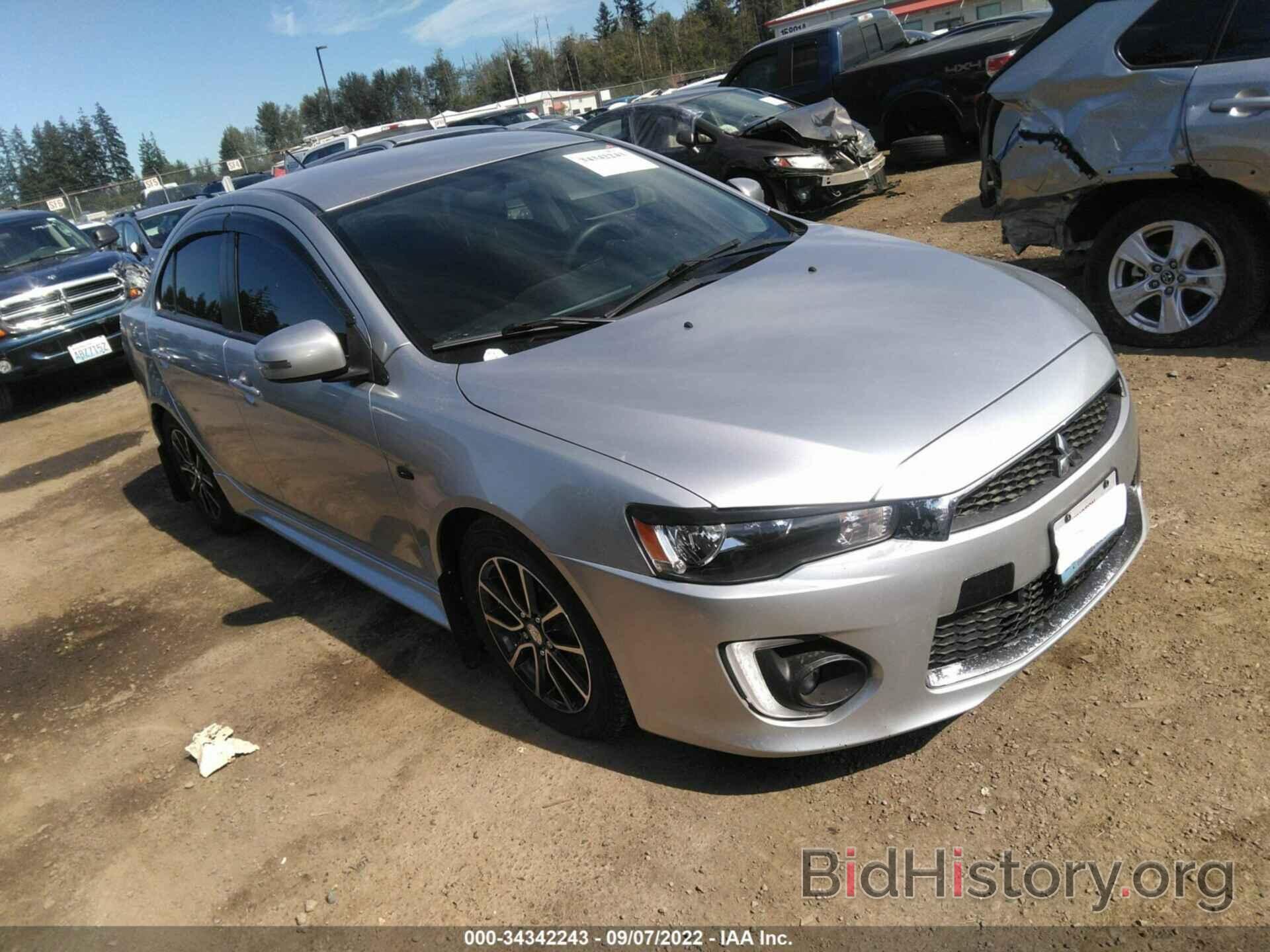 Photo JA32U2FU3HU009619 - MITSUBISHI LANCER 2017