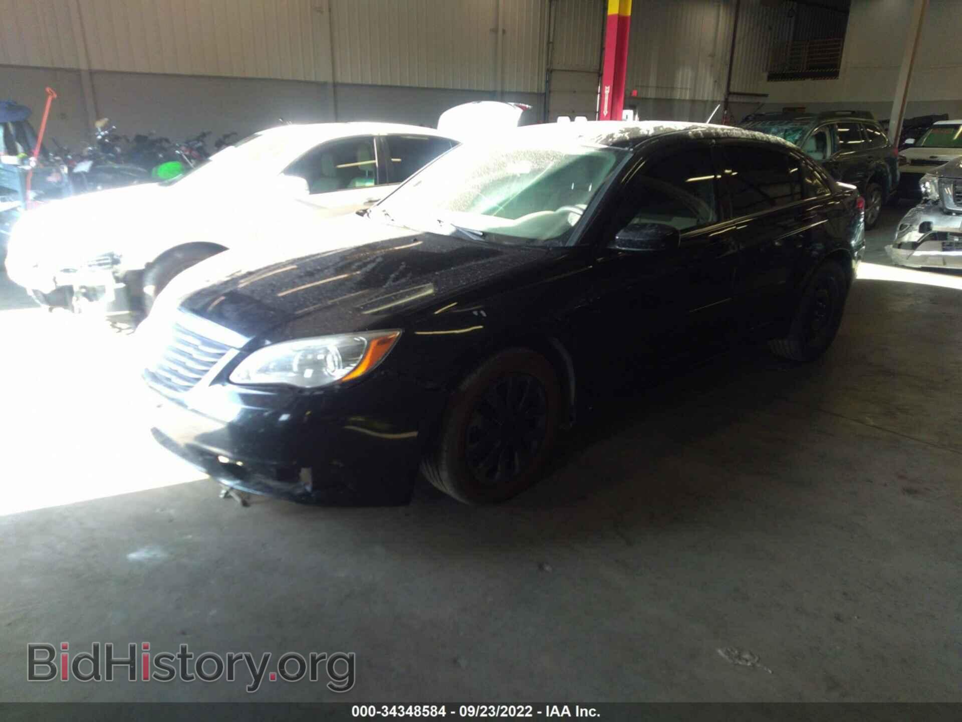2012 CHRYSLER 200 - VIN: 1C3CCBAG7CN246339 - Фото 2