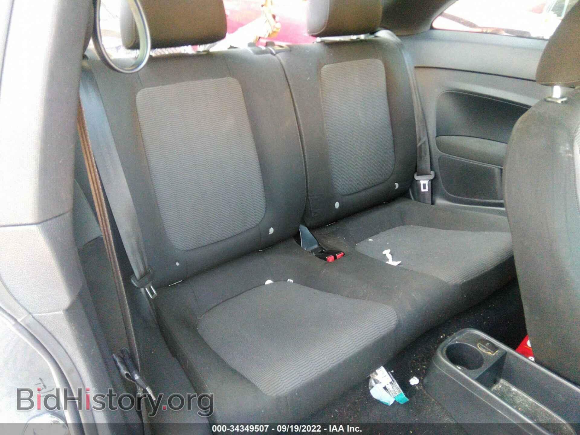 2012 VOLKSWAGEN BEETLE - VIN: 3VWFP7AT8CM646229 - Фото 8