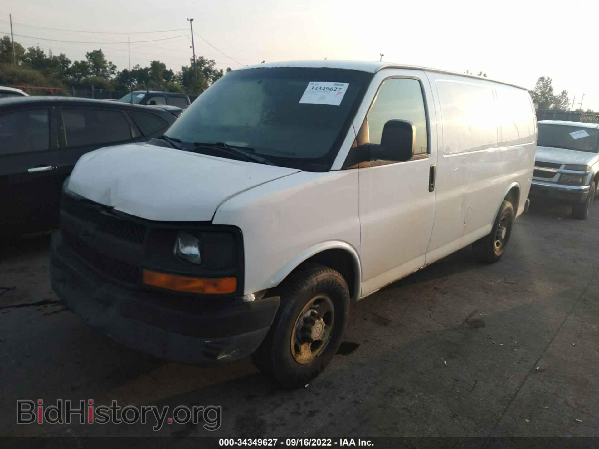 2009 CHEVROLET EXPRESS CARGO VAN - VIN: 1GCGG25C991134201 - Фото 2