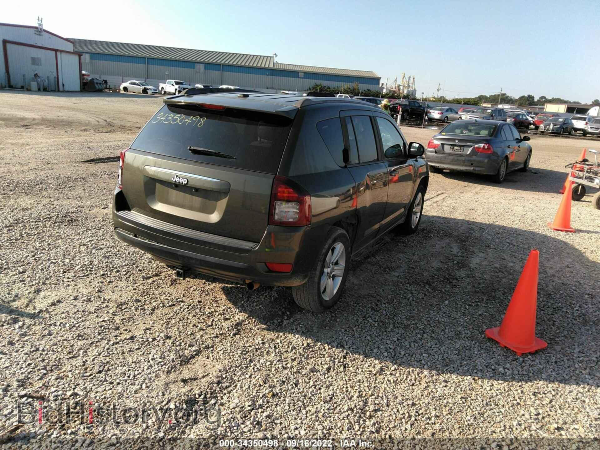 2015 JEEP COMPASS - VIN: 1C4NJCBB2FD246701 - Фото 4