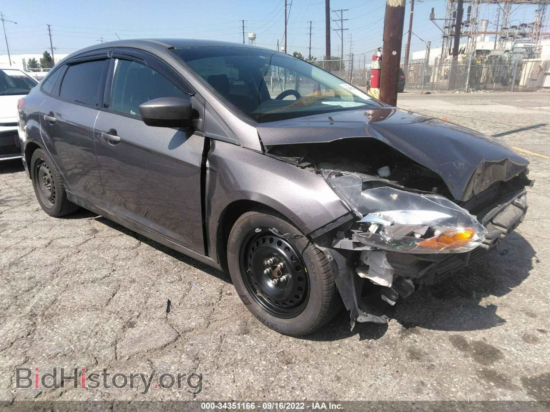 Photo 1FAHP3F26CL285143 - FORD FOCUS 2012