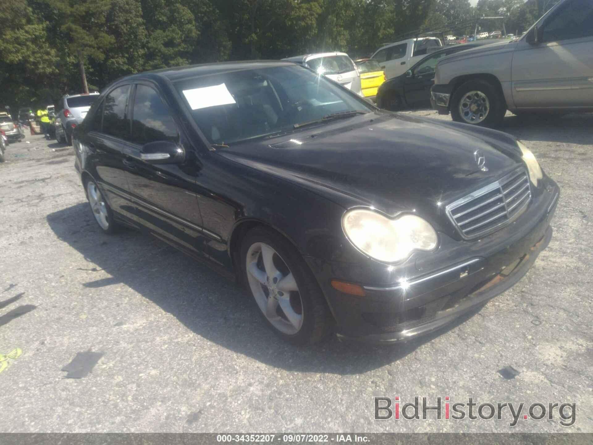 Photo WDBRF52H06F756227 - MERCEDES-BENZ C-CLASS 2006