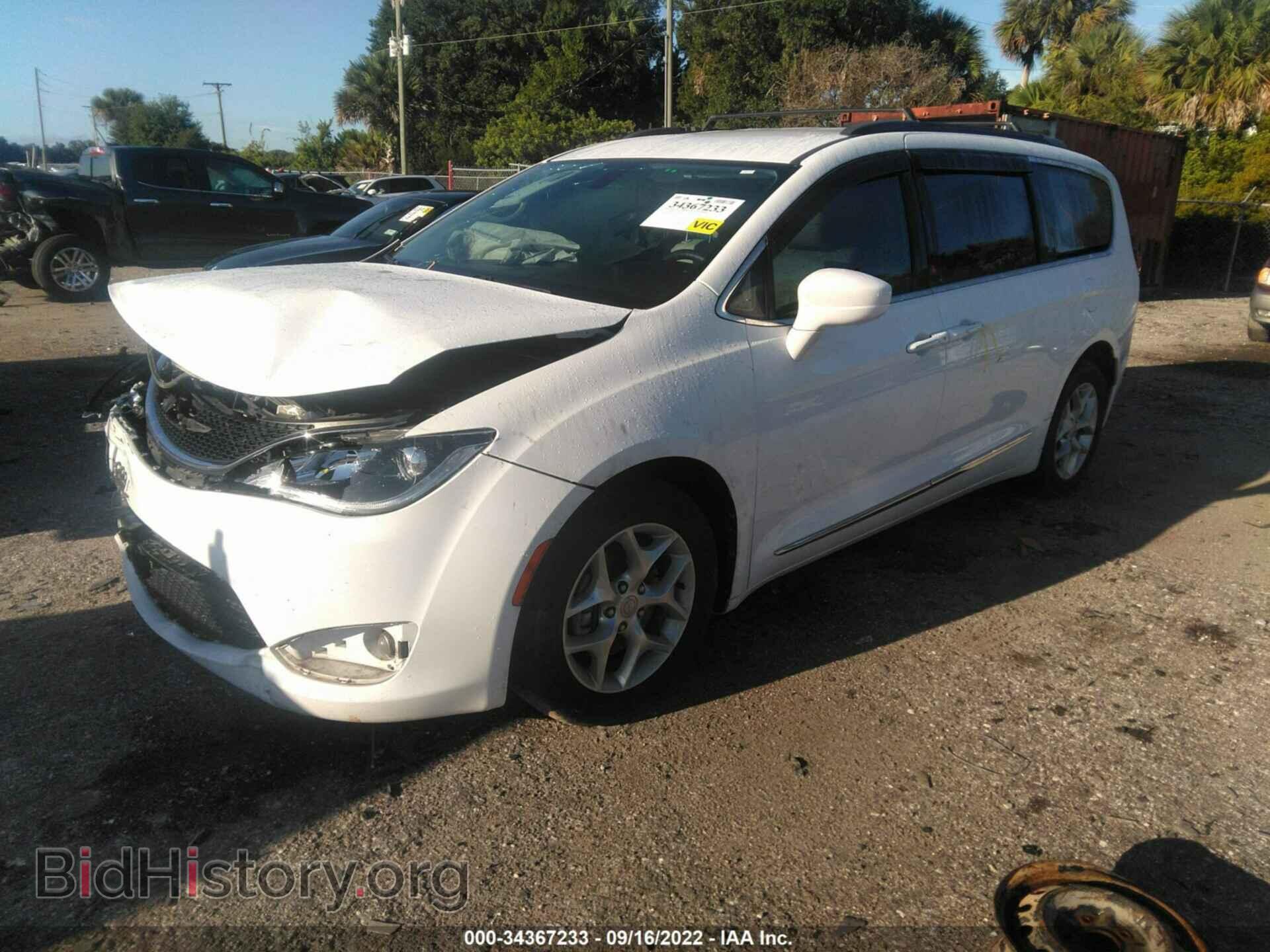 2017 CHRYSLER PACIFICA - VIN: 2C4RC1BG2HR734414 - Photo 2
