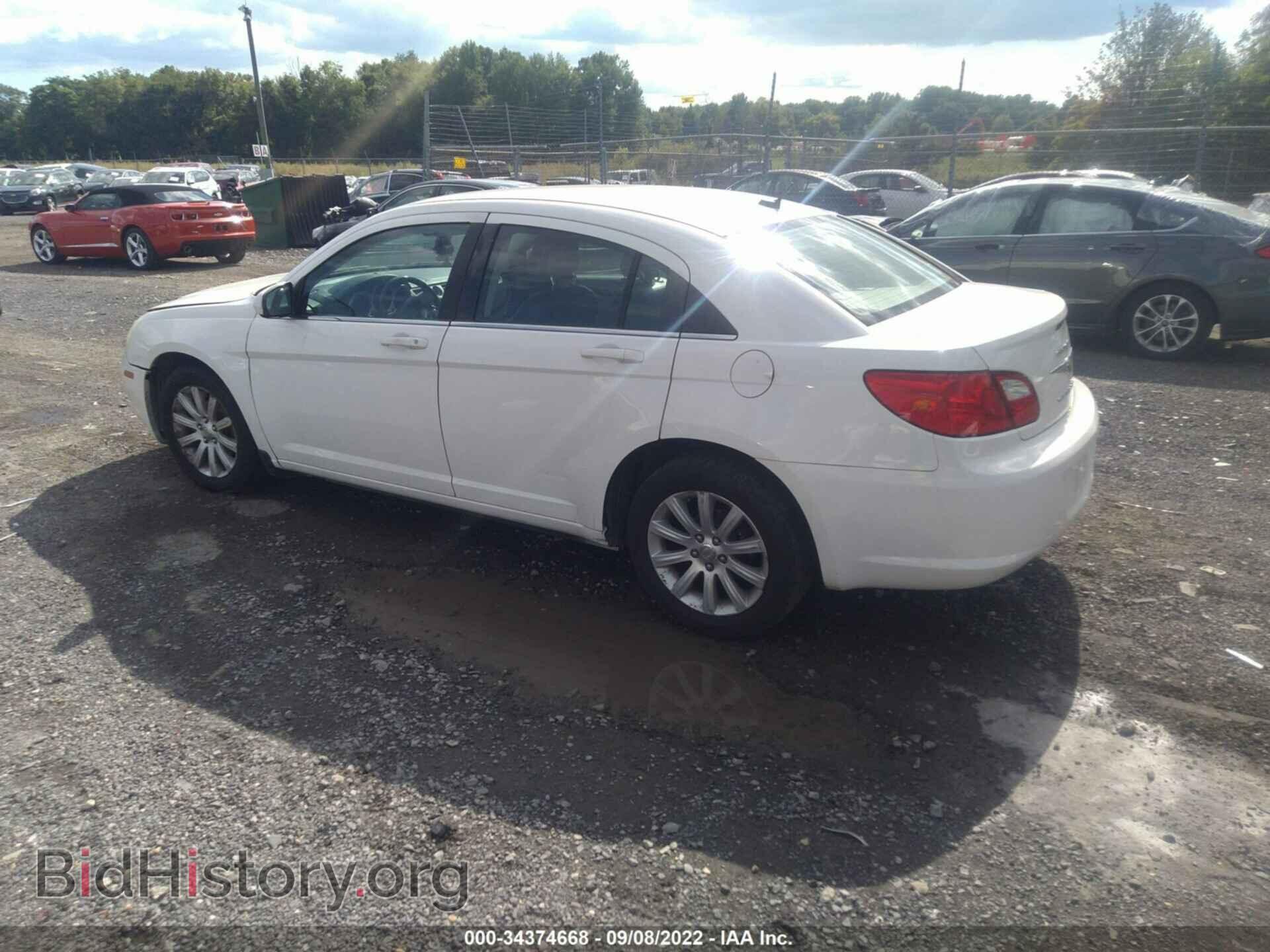2010 CHRYSLER SEBRING - VIN: 1C3CC5FB0AN160902 - Фото 3