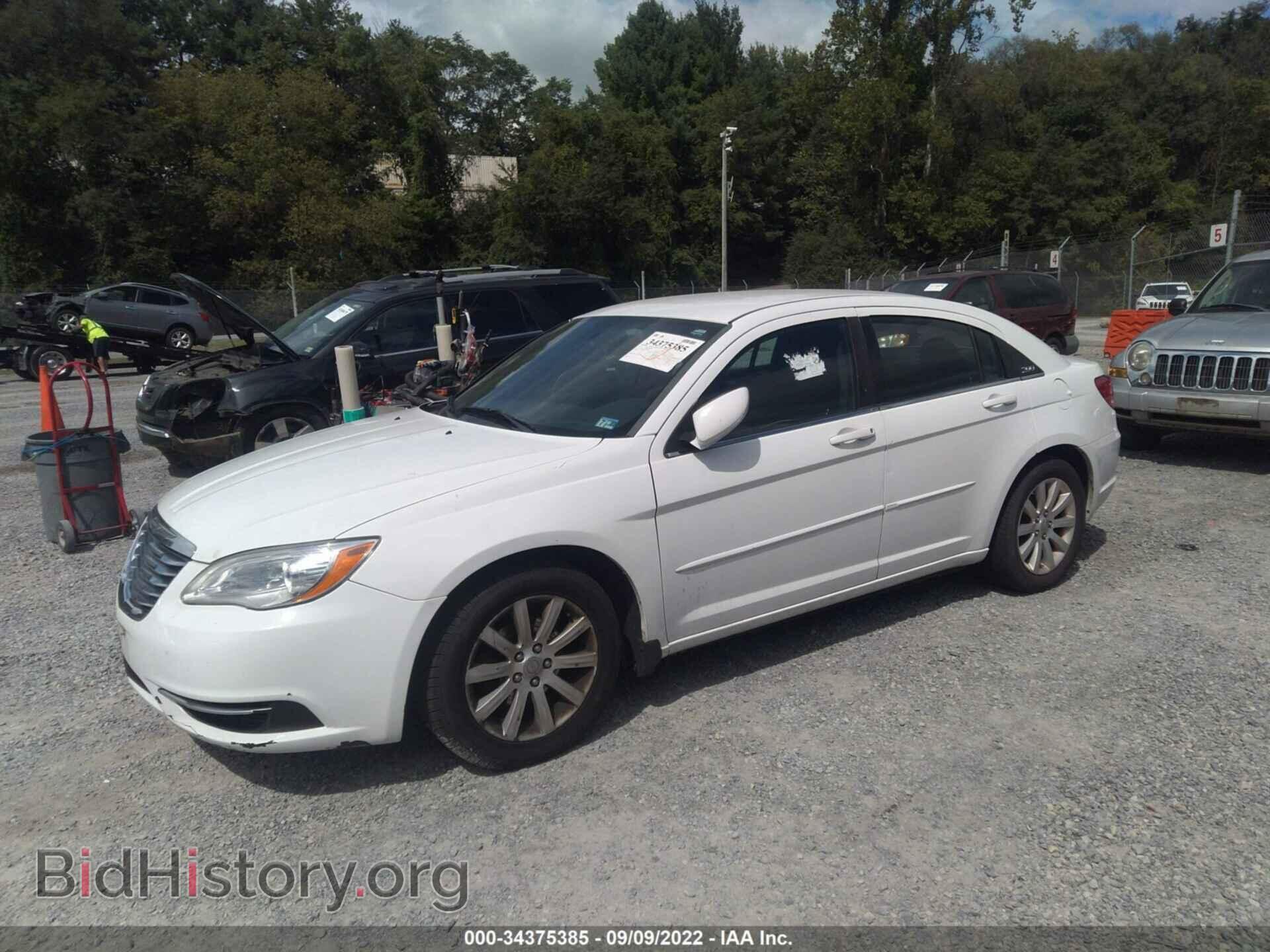 2012 CHRYSLER 200 - VIN: 1C3CCBBB4CN166757 - Photo 2