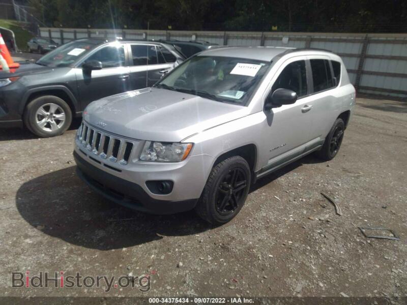 2011 Jeep COMPASS (VIN 1J4NT1FB5BD236550) — фото 2 из 11