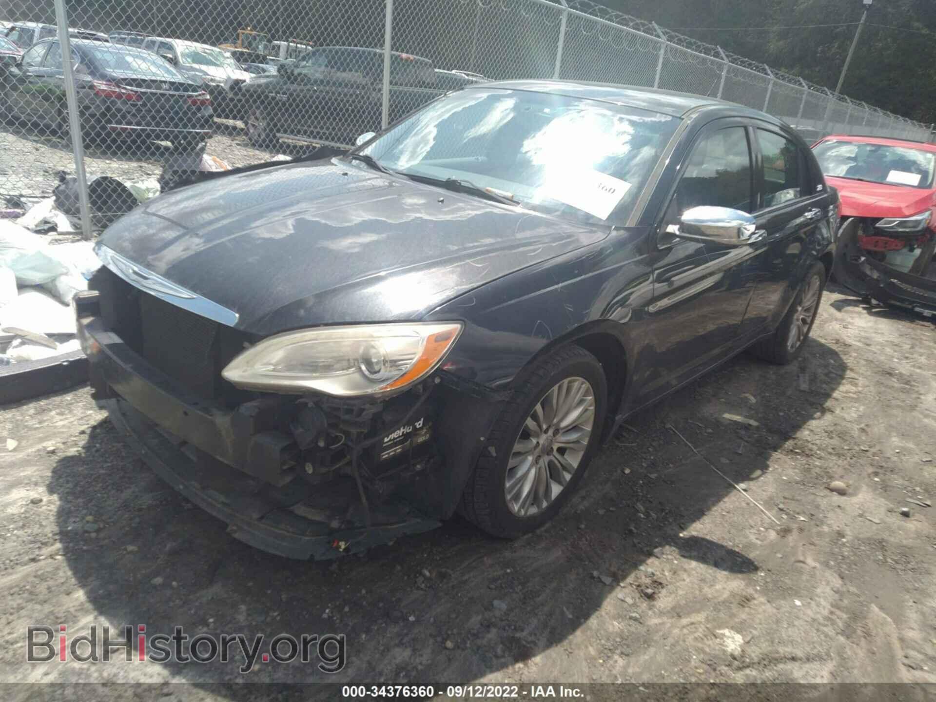 2011 CHRYSLER 200 - VIN: 1C3BC2FG5BN516509 - Фото 2