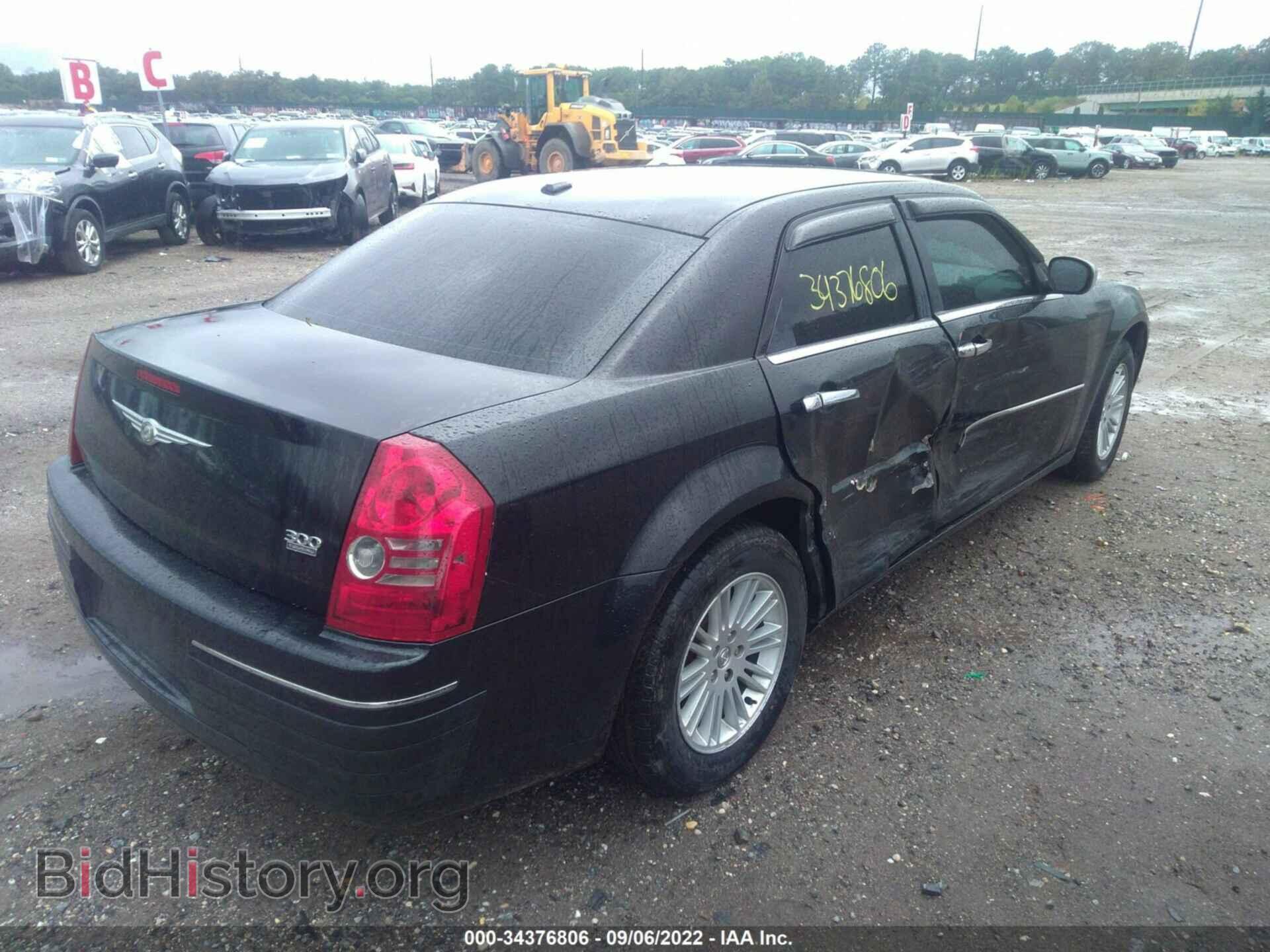 2010 CHRYSLER 300 - VIN: 2C3CA5CV9AH246609 - Фото 4