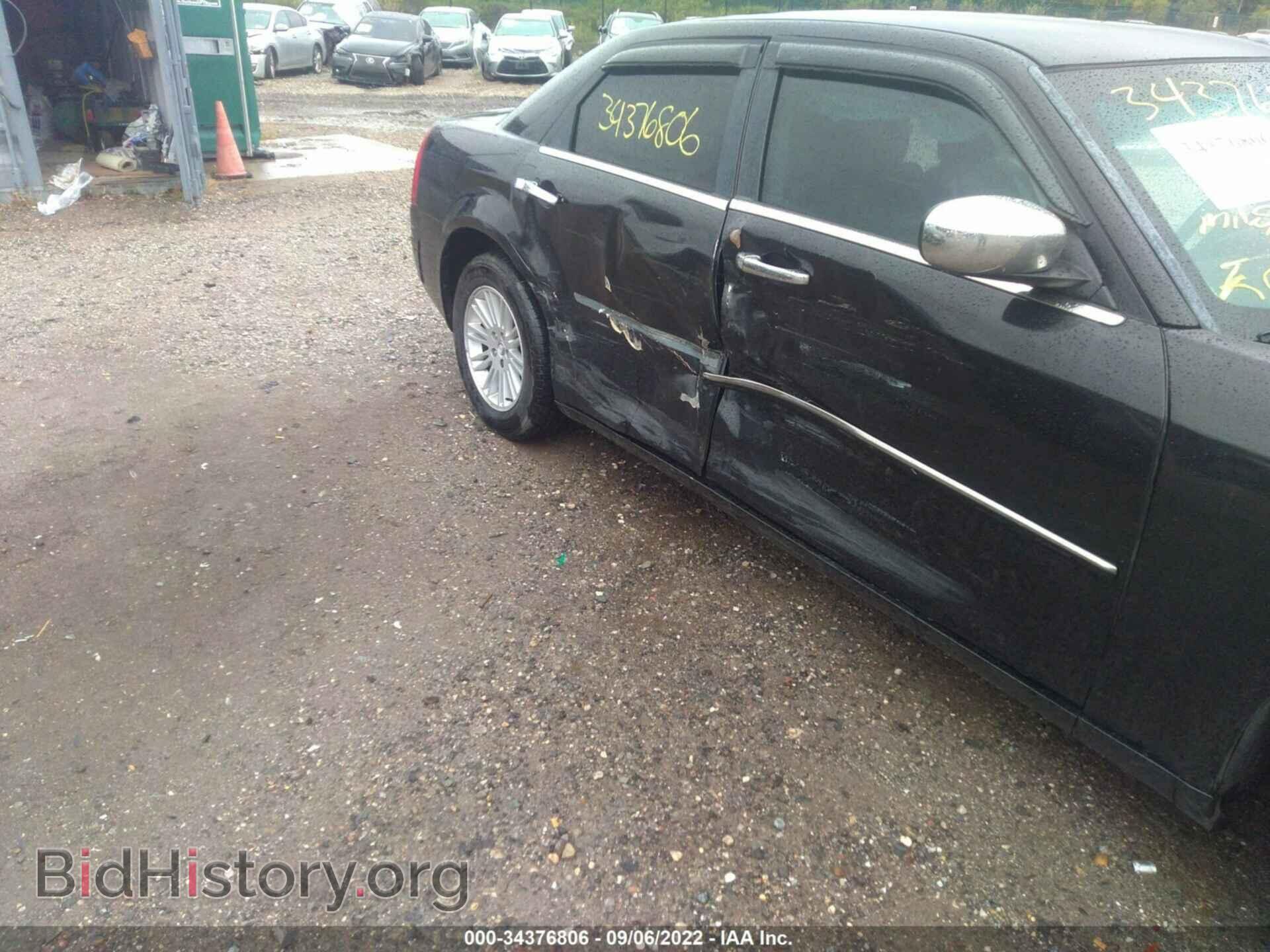 2010 CHRYSLER 300 - VIN: 2C3CA5CV9AH246609 - Фото 6