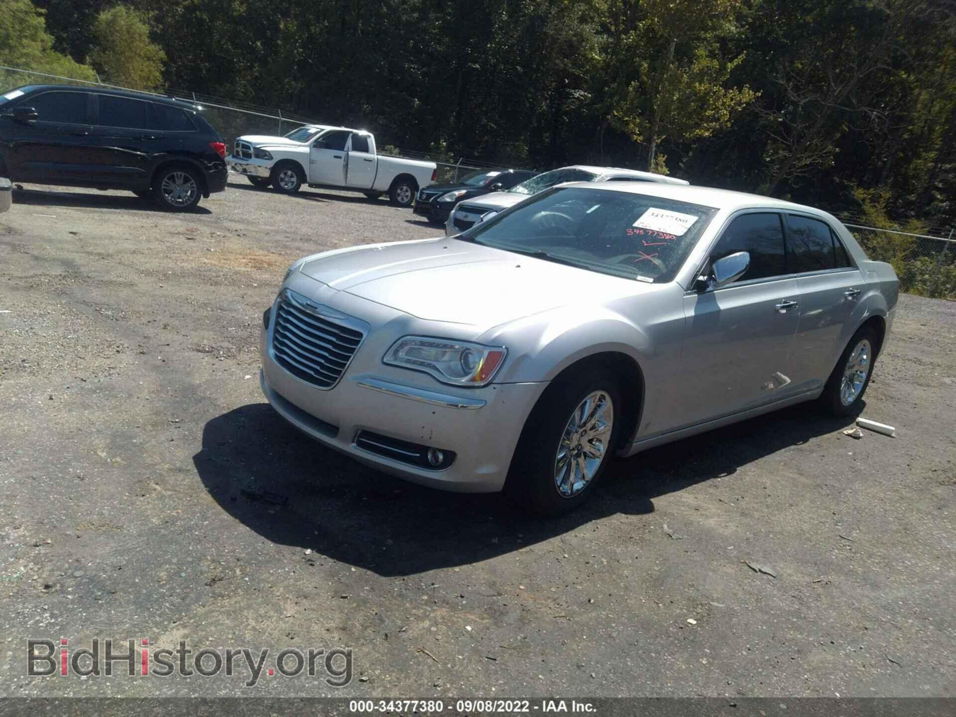 2012 CHRYSLER 300 - VIN: 2C3CCACG5CH288945 - Photo 2