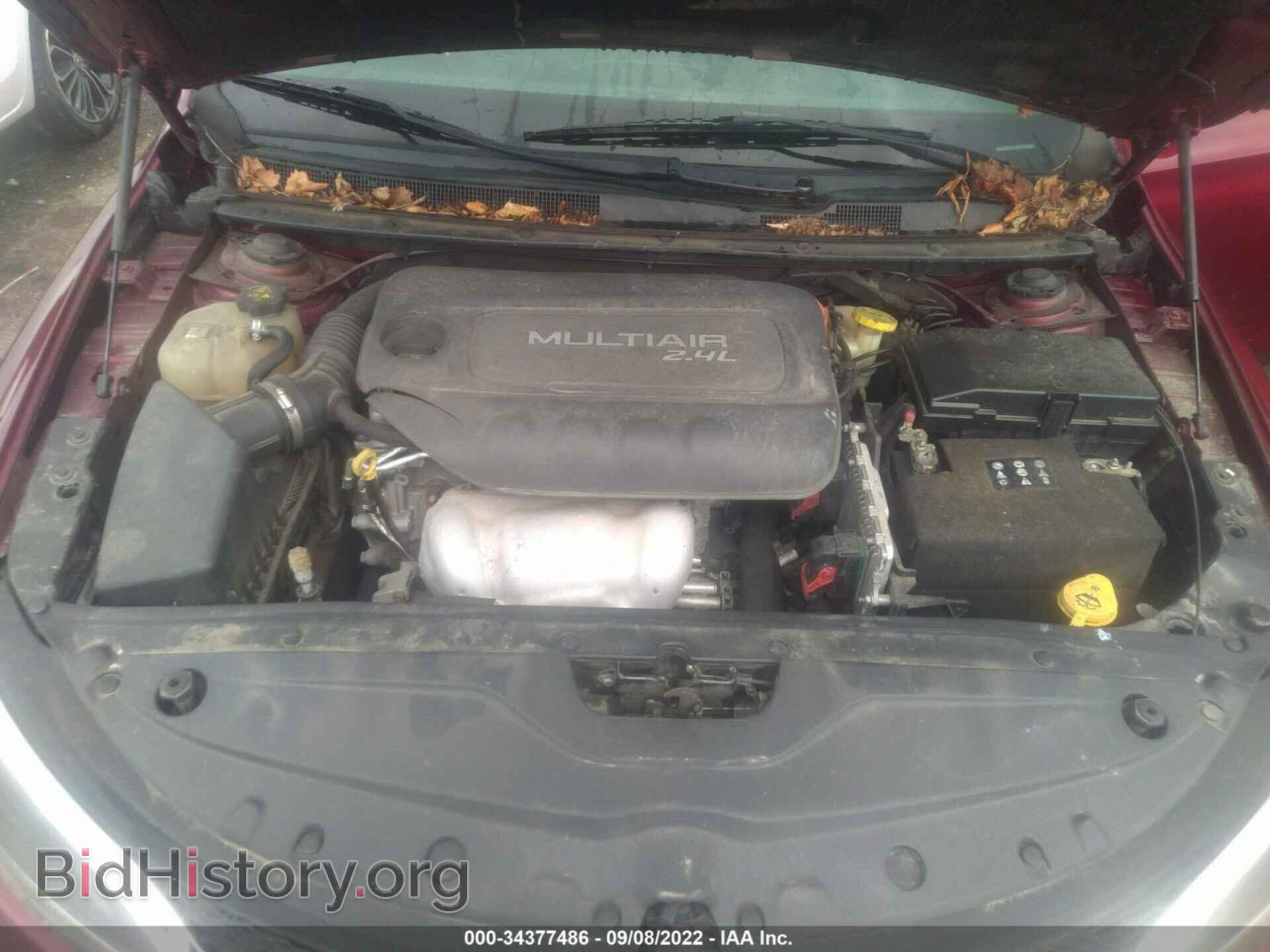 2015 CHRYSLER 200 - VIN: 1C3CCCAB2FN532825 - Фото 10