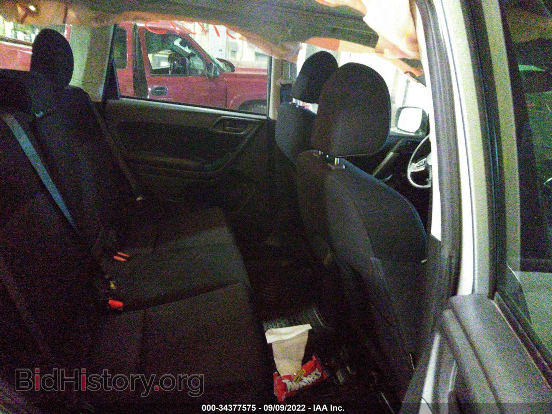 2016 SUBARU FORESTER - VIN: JF2SJAFC4GH521359 - Фото 8