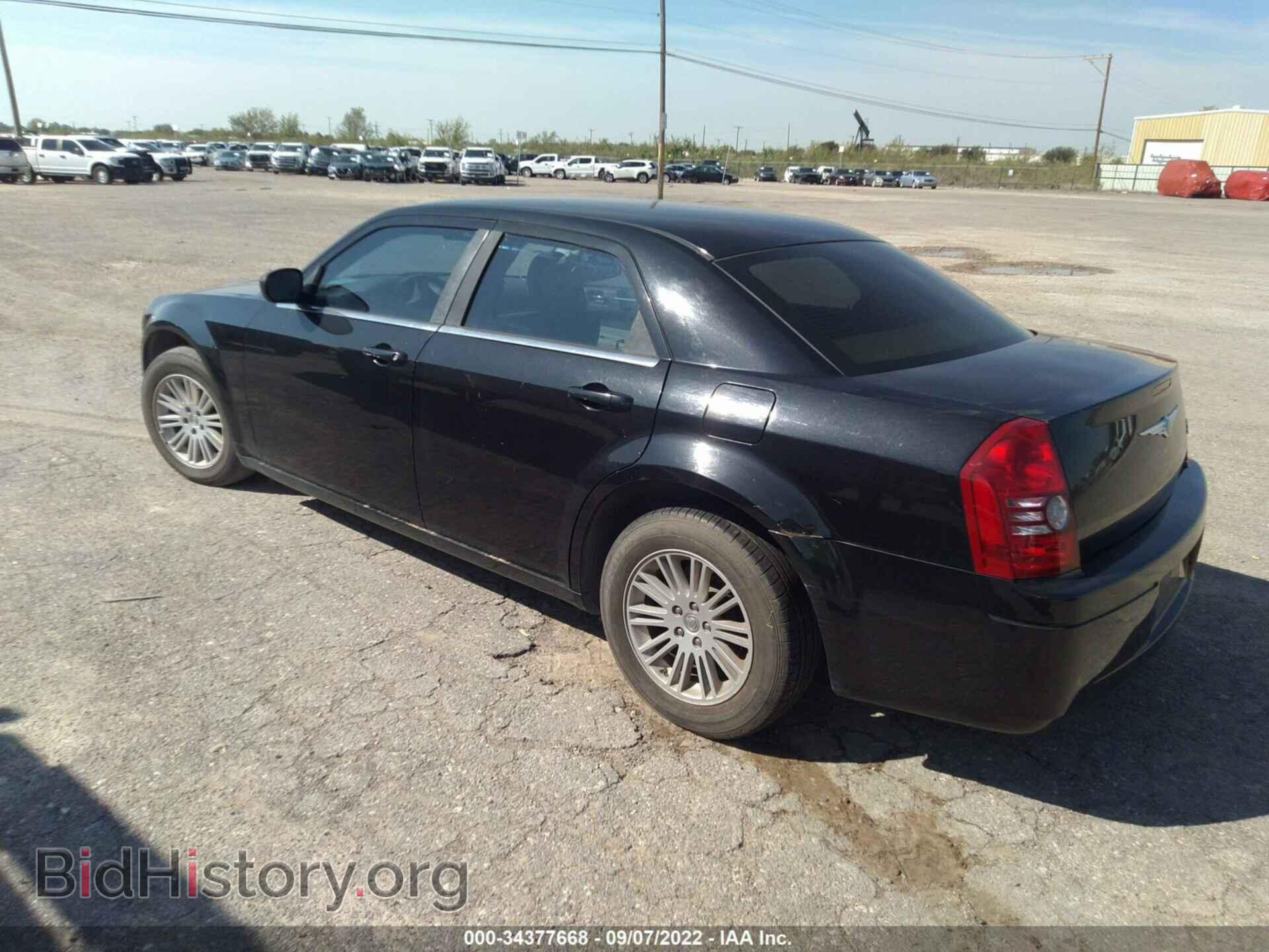 2009 CHRYSLER 300 - VIN: 2C3KA43D89H609927 - Фото 3