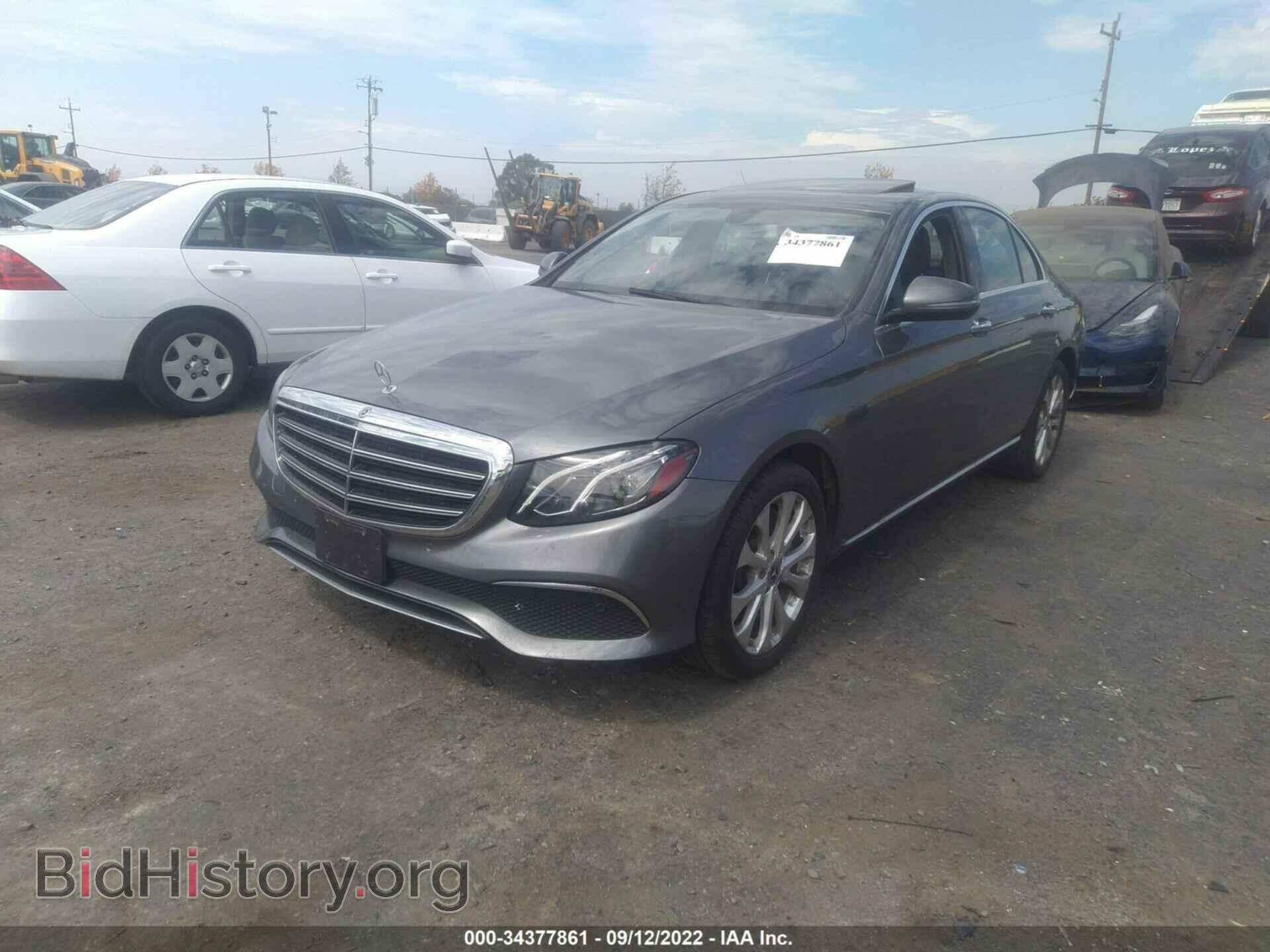2017 MERCEDES-BENZ E-CLASS - VIN: WDDZF4JBXHA287856 - Фото 2