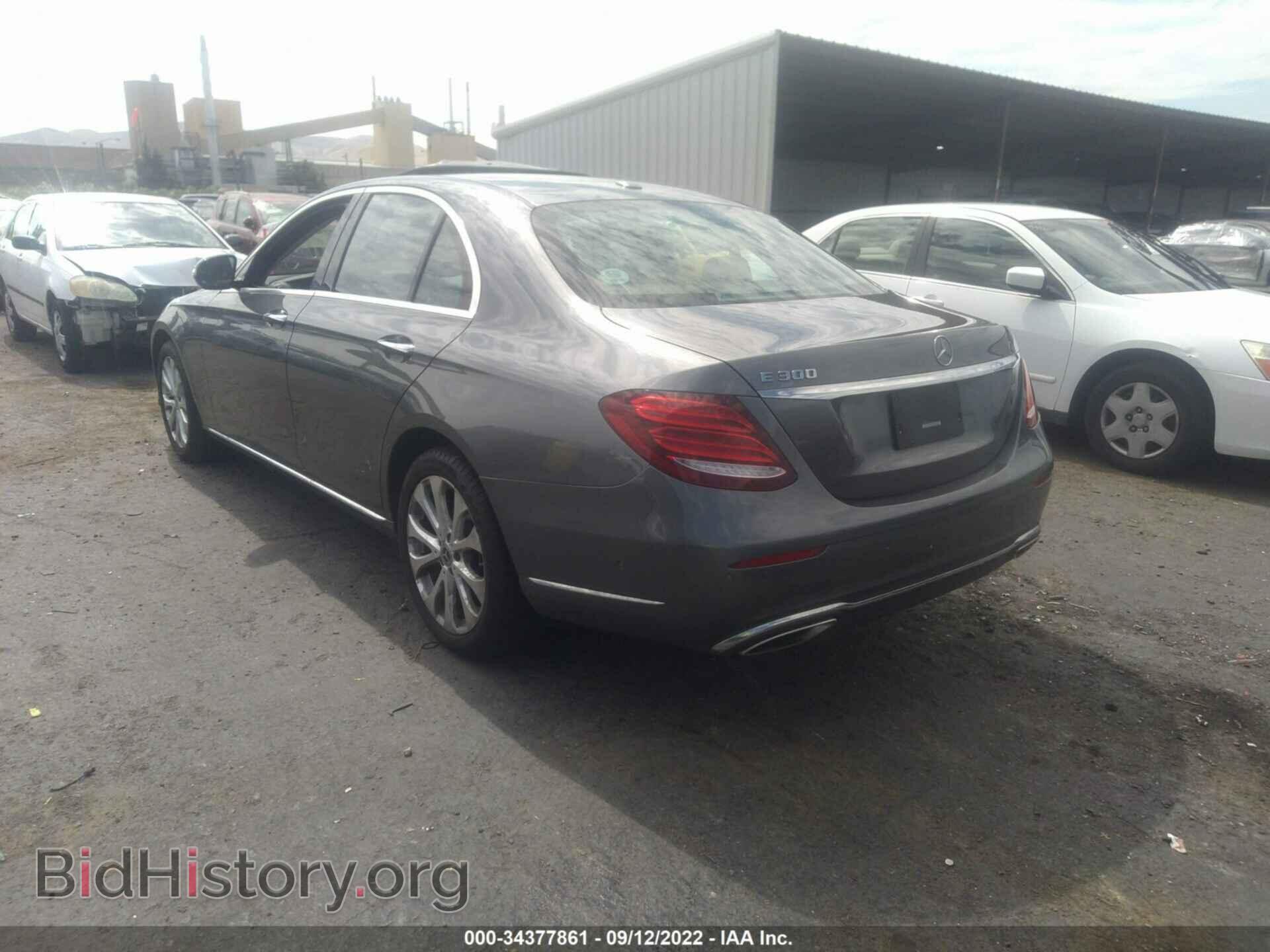 2017 MERCEDES-BENZ E-CLASS - VIN: WDDZF4JBXHA287856 - Фото 3