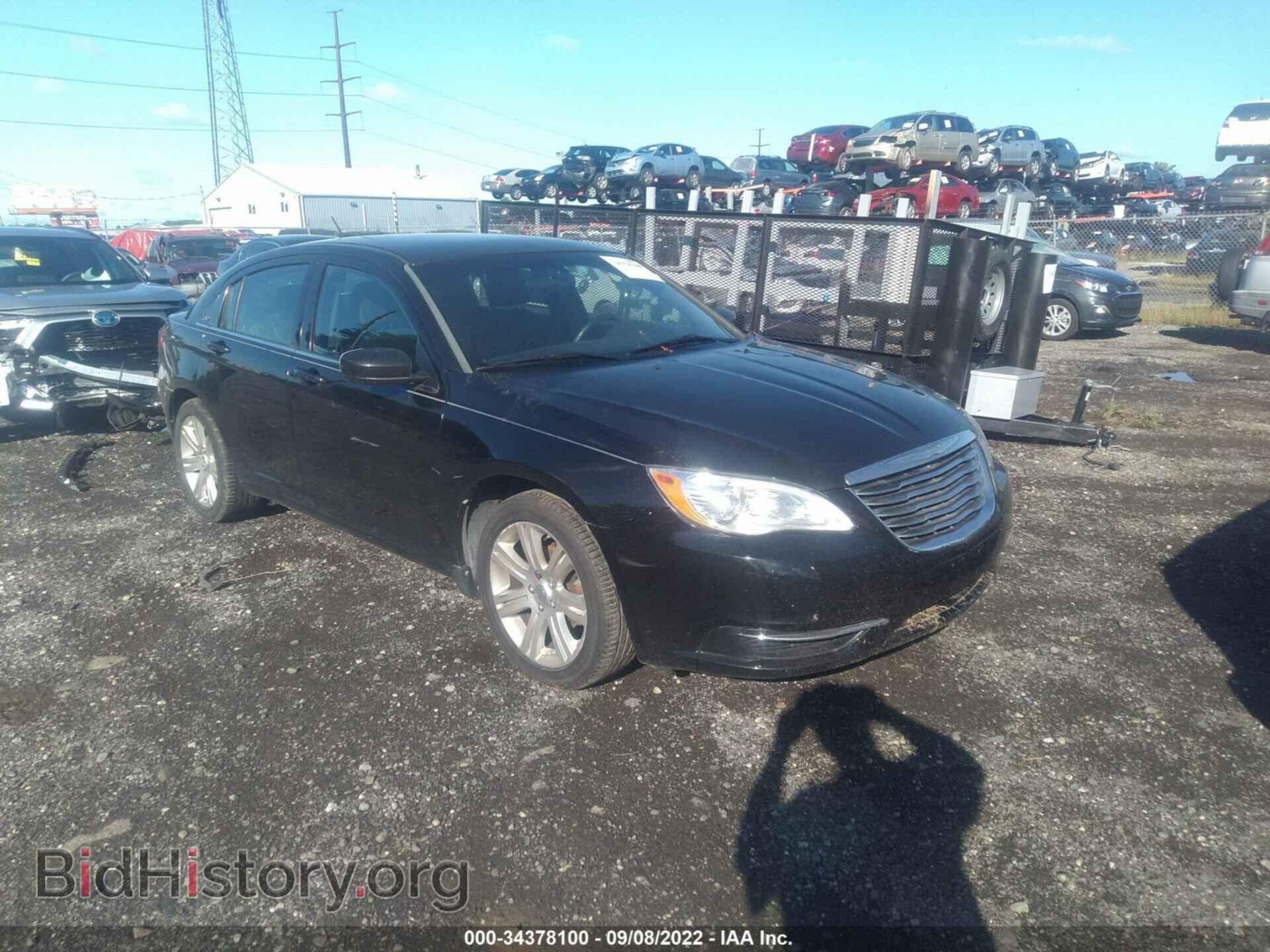 Photo 1C3CCBBB8DN705575 - CHRYSLER 200 2013