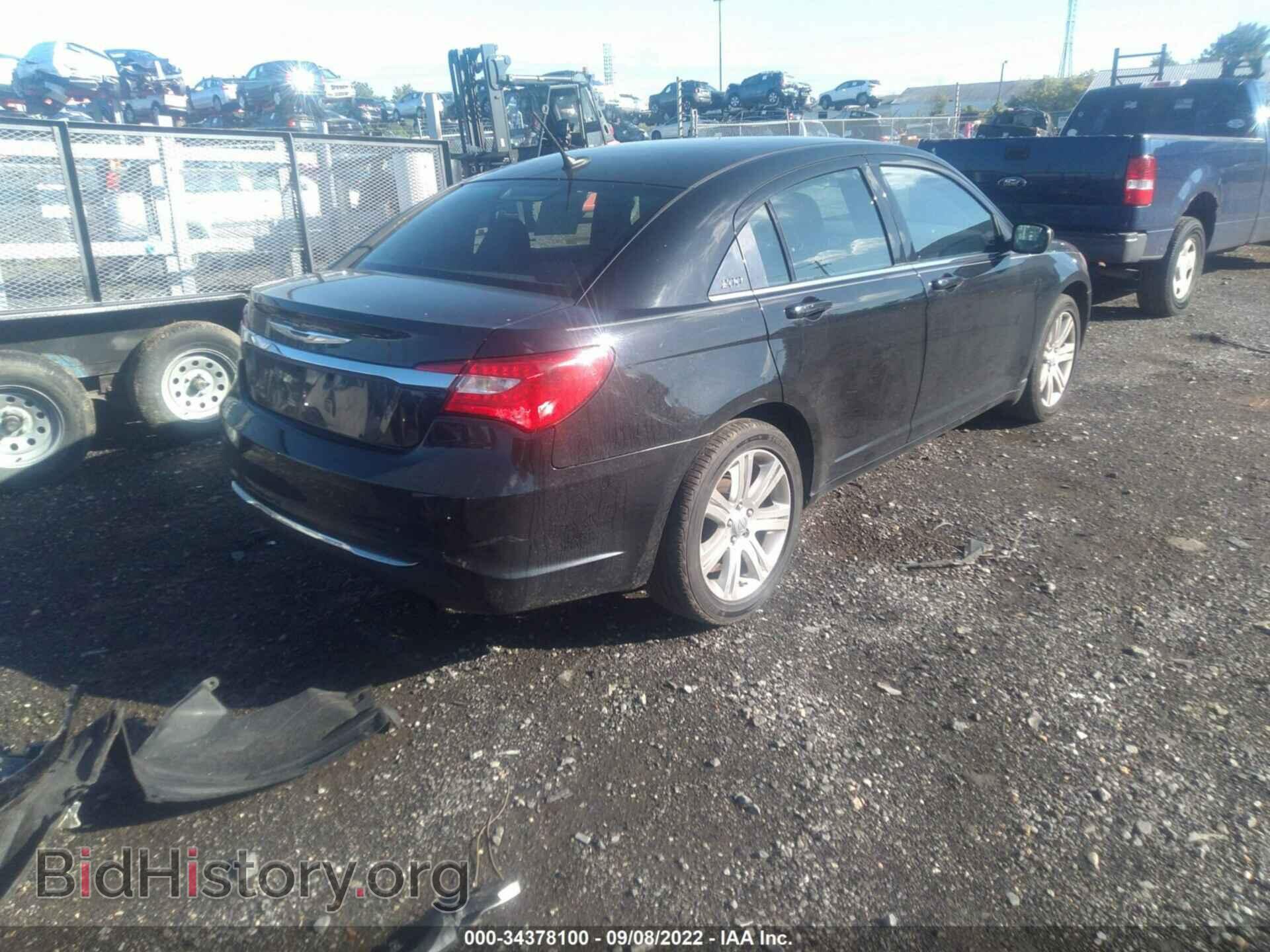 2013 CHRYSLER 200 - VIN: 1C3CCBBB8DN705575 - Photo 4
