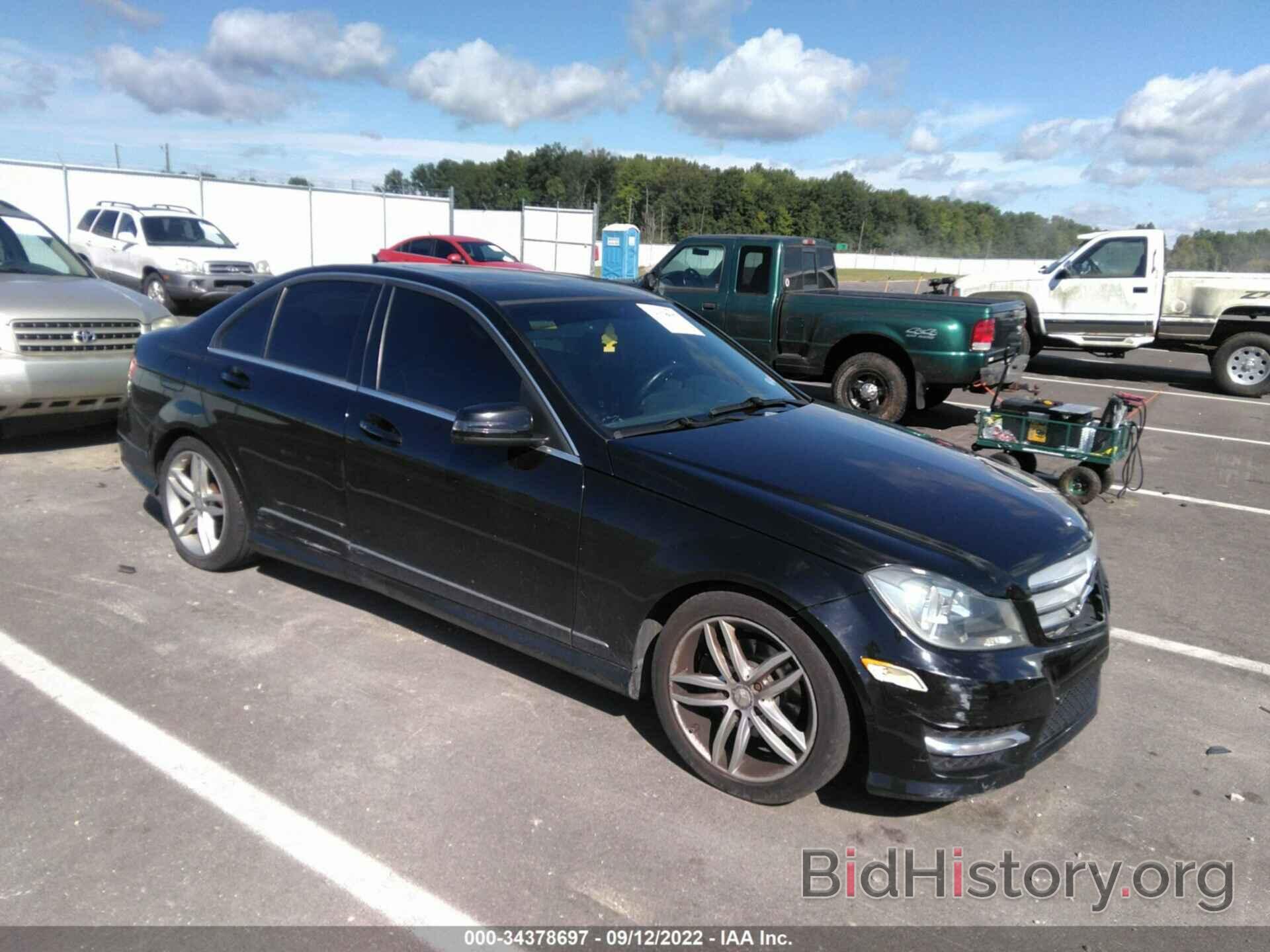 Photo WDDGF8BB9CA709119 - MERCEDES-BENZ C-CLASS 2012