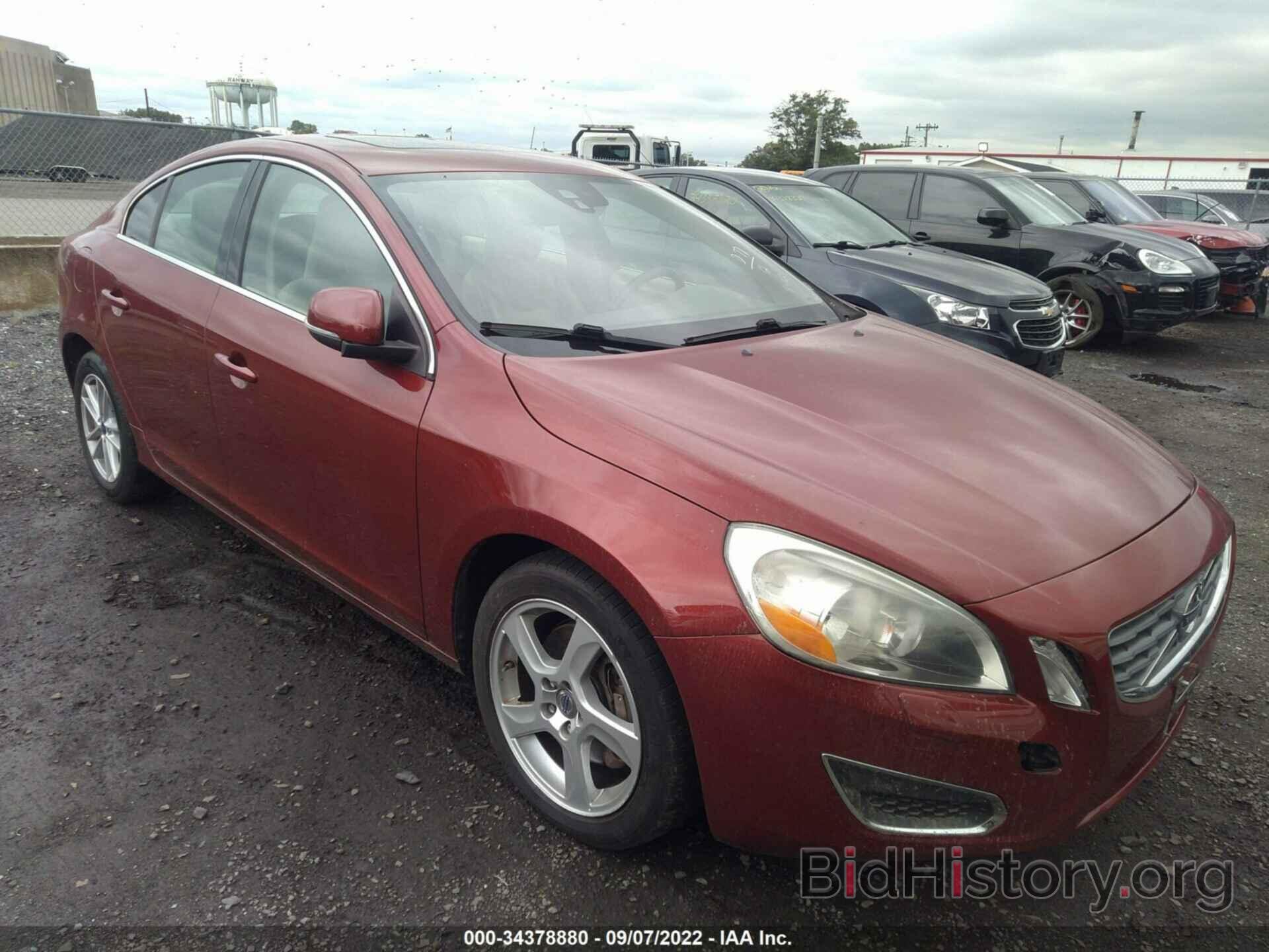 Photo YV1622FS8C2043738 - VOLVO S60 2012