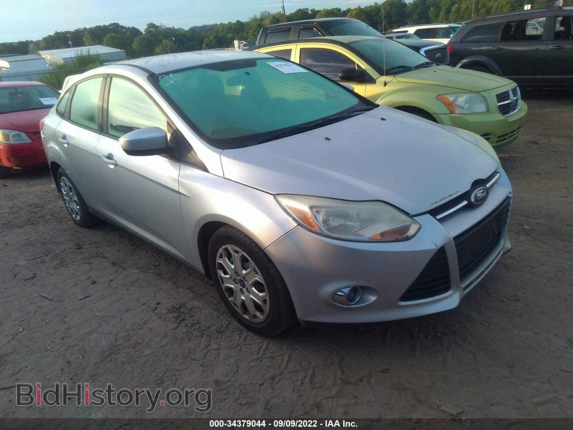 Photo 1FAHP3F29CL387410 - FORD FOCUS 2012
