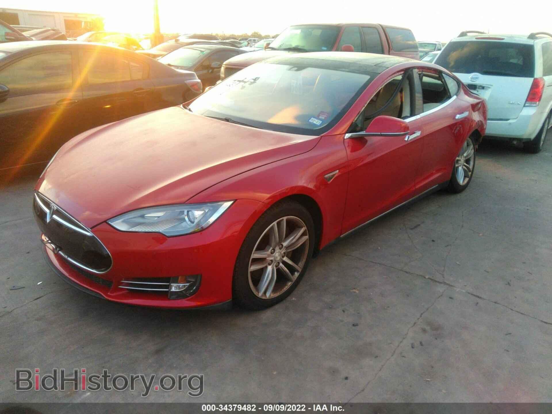 2014 TESLA MODEL S - VIN: 5YJSA1S16EFP50612 - Фото 2