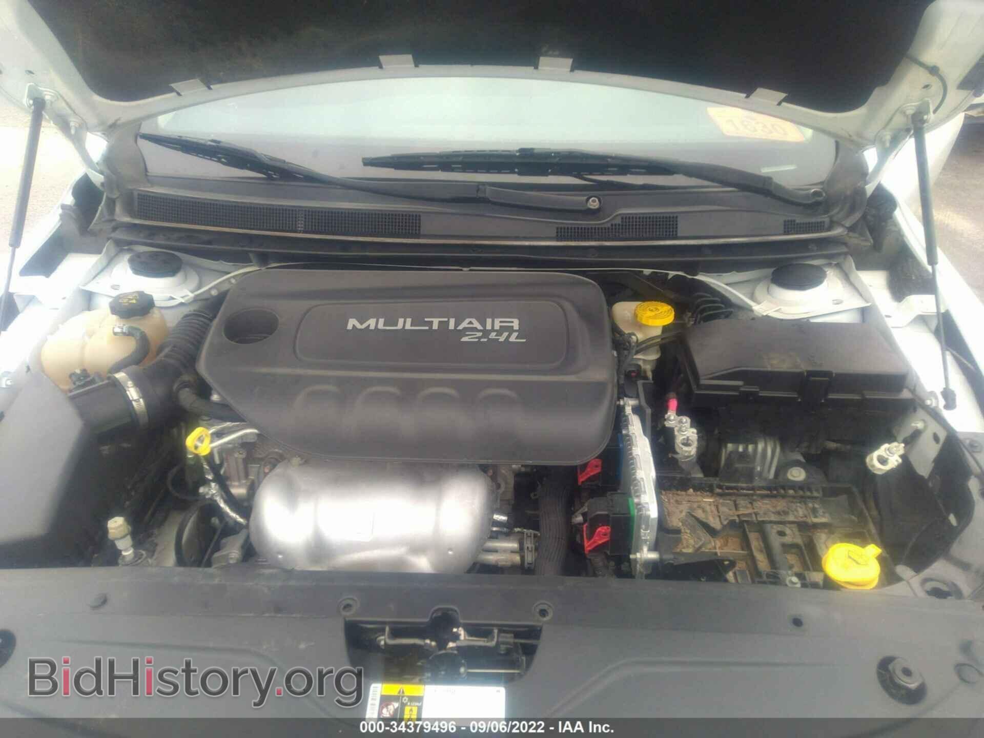 2016 CHRYSLER 200 - VIN: 1C3CCCAB4GN157716 - Фото 10