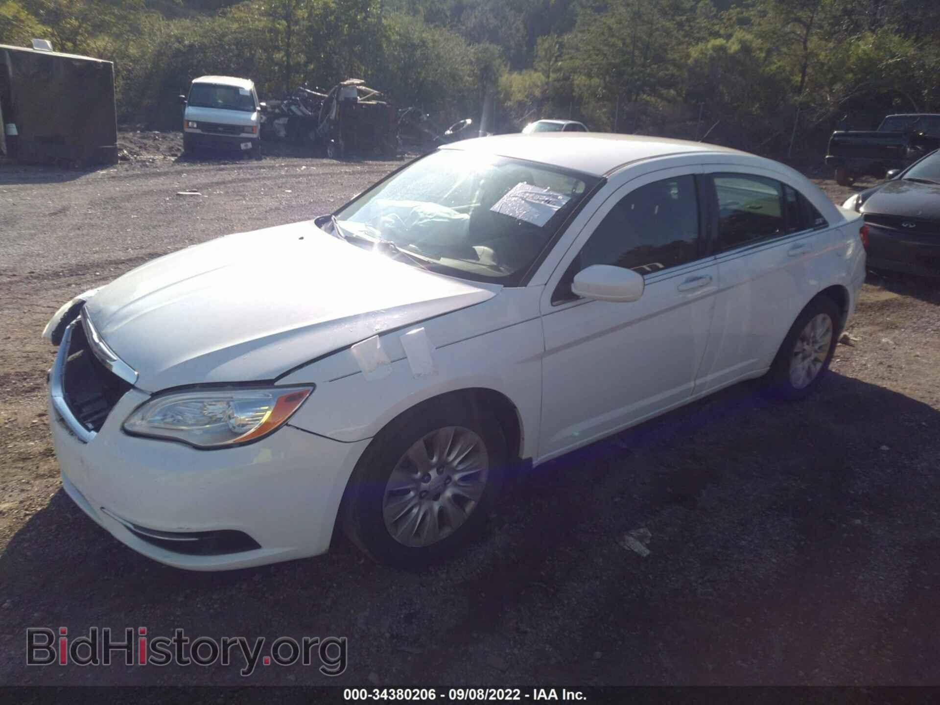 2012 CHRYSLER 200 - VIN: 1C3CCBAB5CN170785 - Photo 2