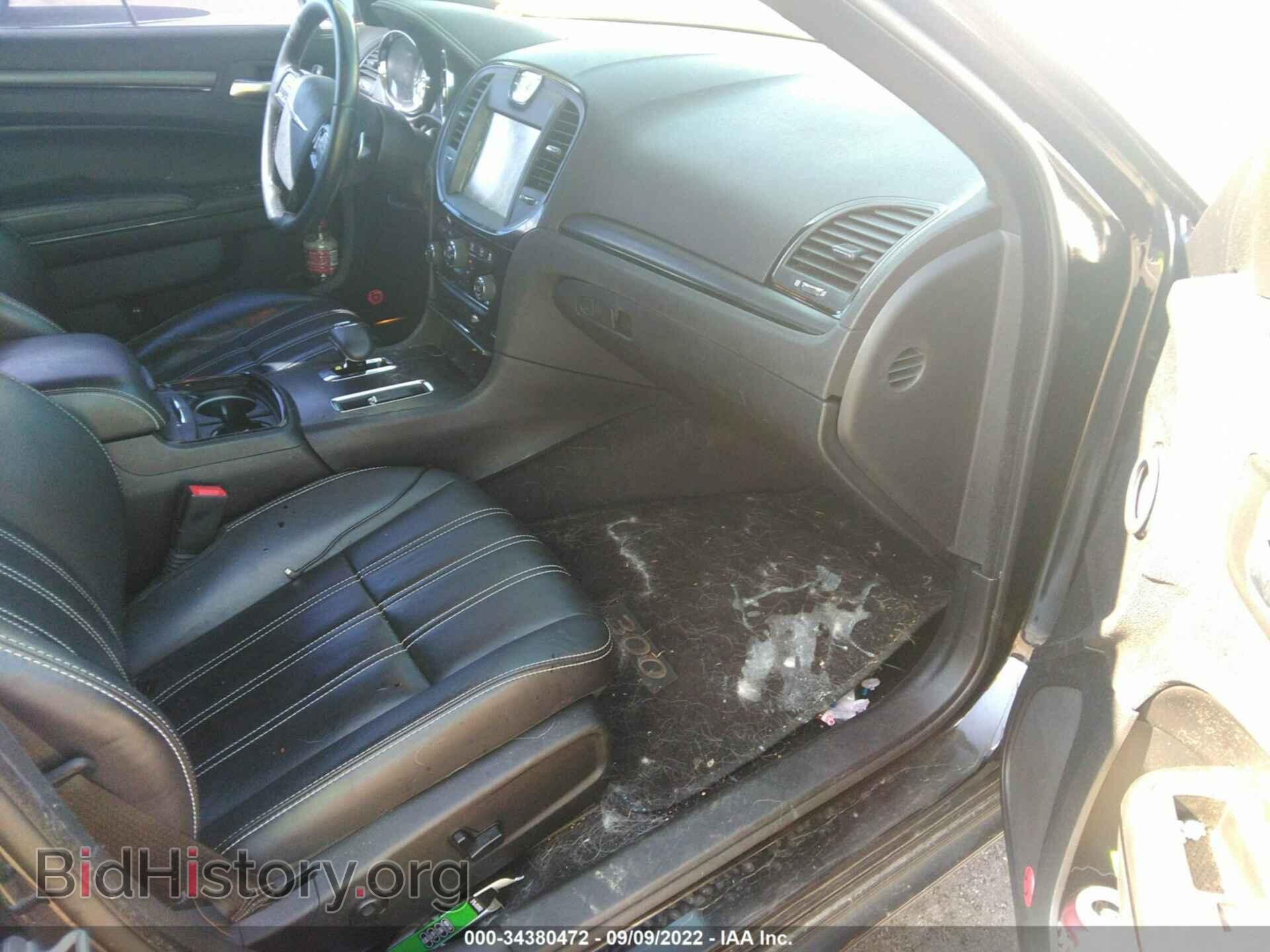 2014 CHRYSLER 300 - VIN: 2C3CCABG6EH352107 - Photo 5