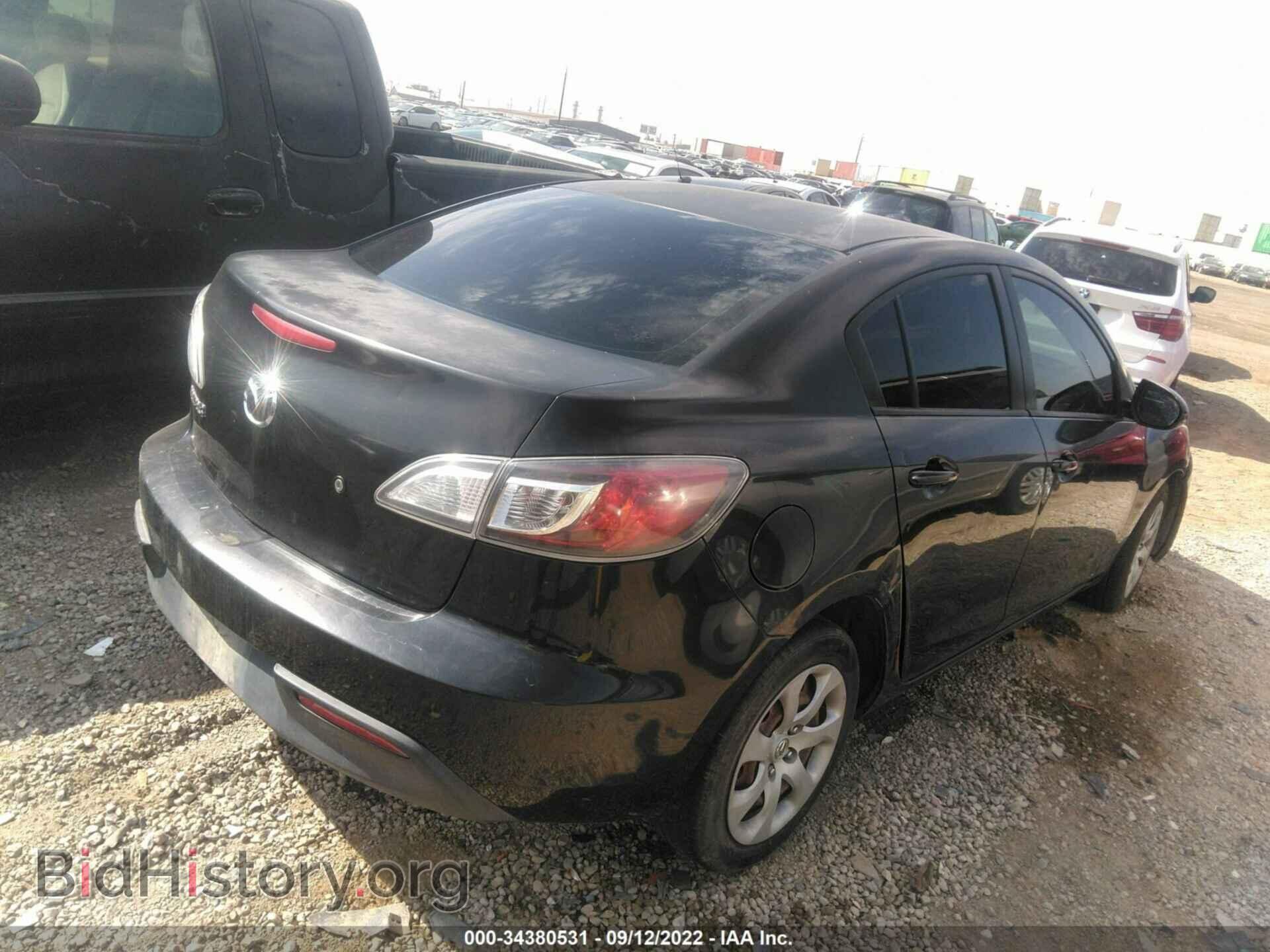 2011 MAZDA MAZDA3 - VIN: JM1BL1UG3B1403044 - Фото 4
