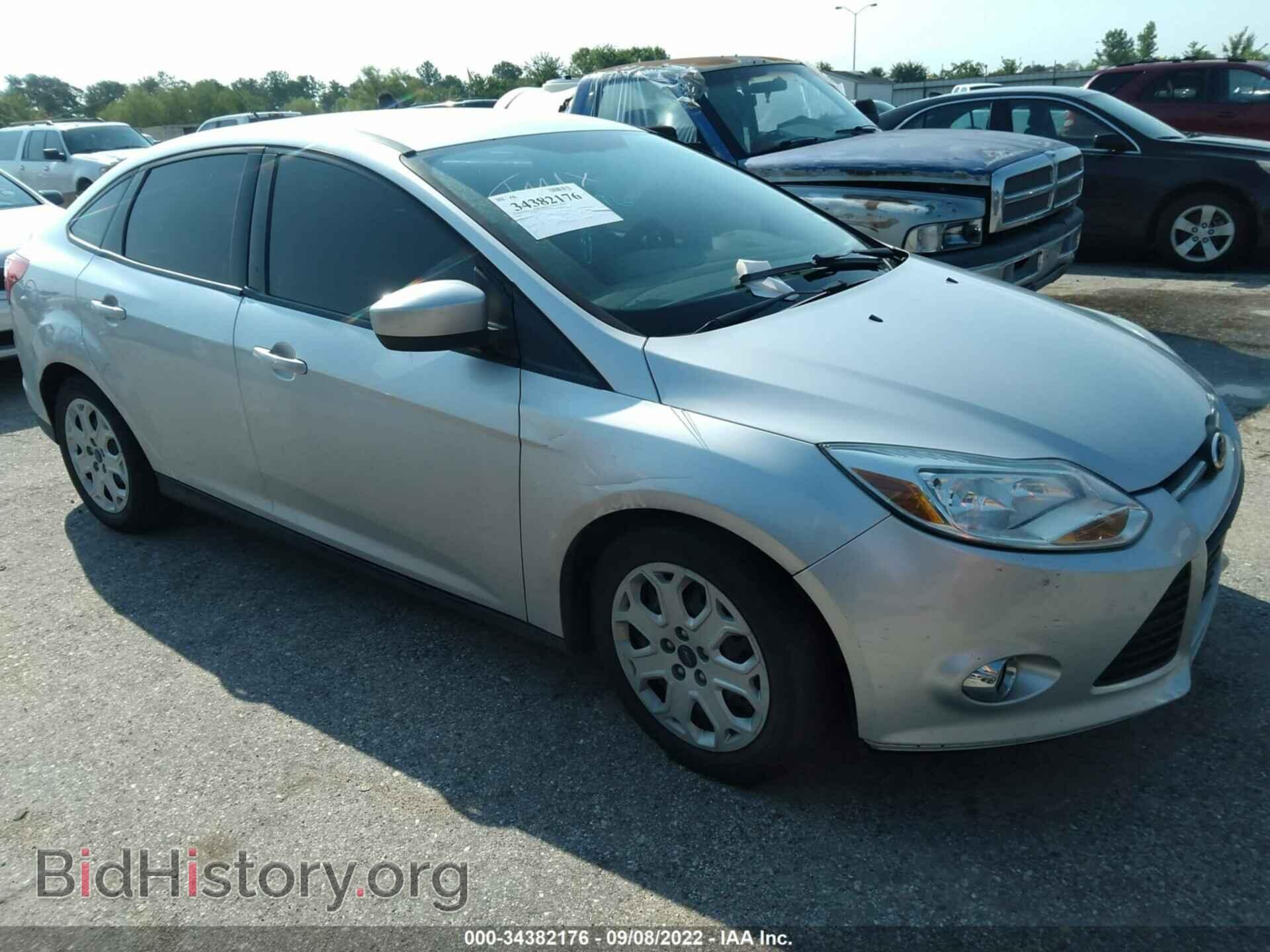 Photo 1FAHP3F21CL465923 - FORD FOCUS 2012