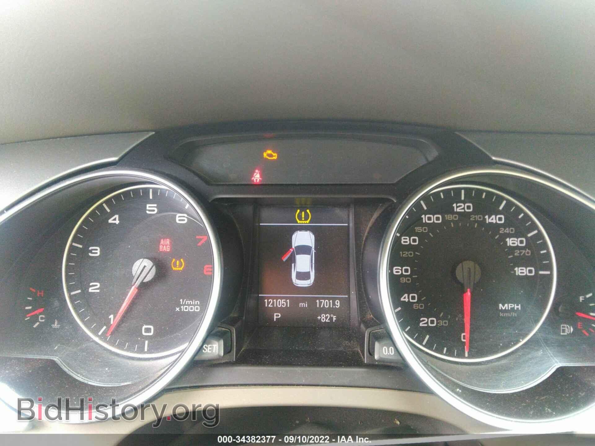 2010 AUDI A5 - VIN: WAULFAFR7AA055612 - Фото 7