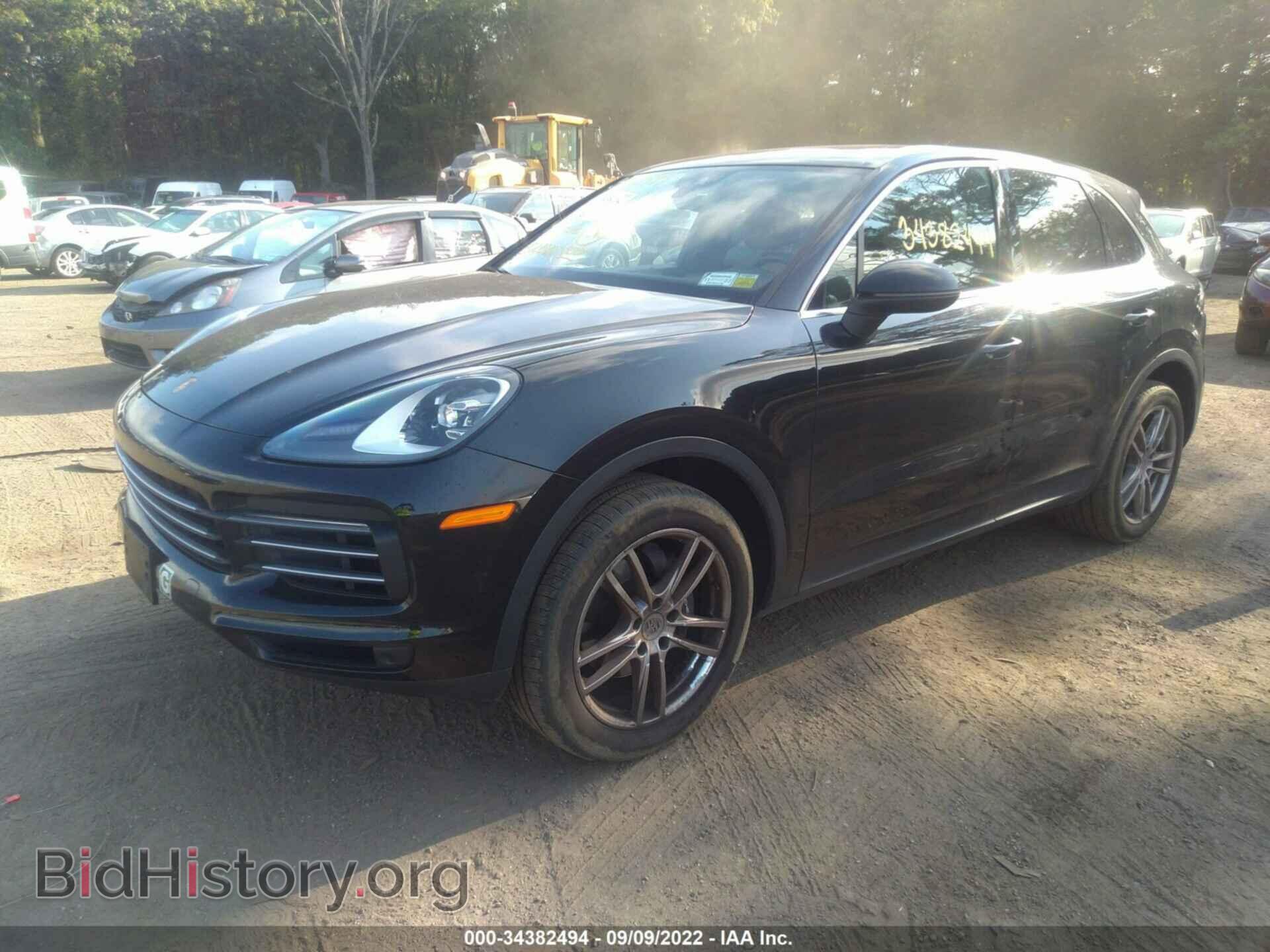 2019 PORSCHE CAYENNE - VIN: WP1AA2AY2KDA08175 - Photo 2