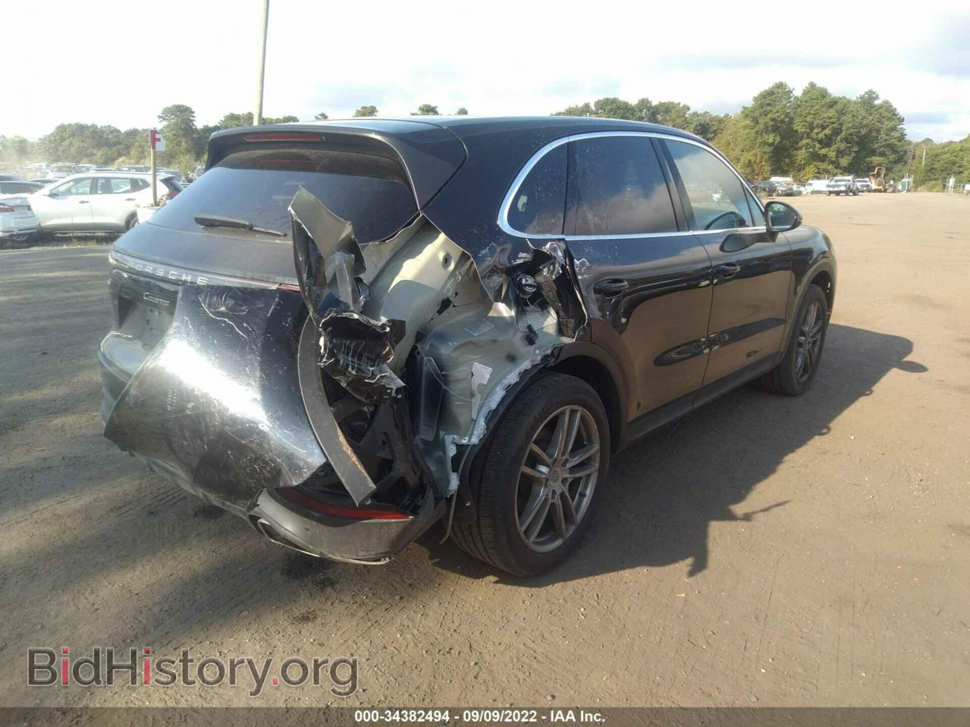 2019 PORSCHE CAYENNE - VIN: WP1AA2AY2KDA08175 - Photo 4