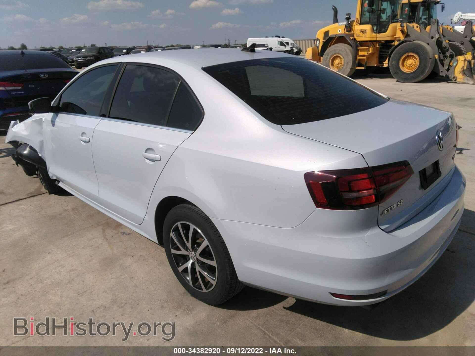 2017 VOLKSWAGEN JETTA - VIN: 3VWDB7AJ1HM411652 - Фото 3