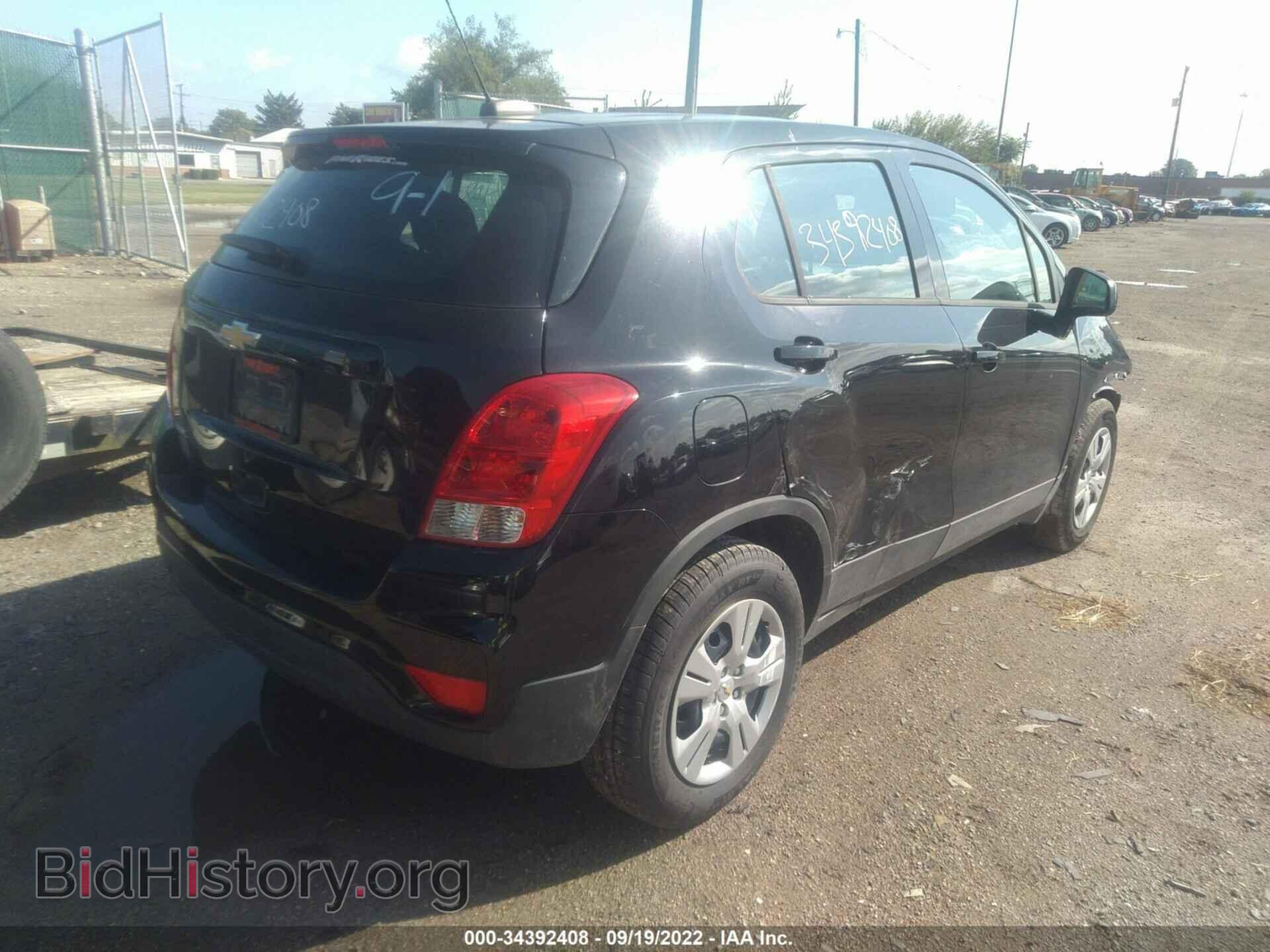 2017 CHEVROLET TRAX - VIN: 3GNCJKSB1HL218412 - Фото 4